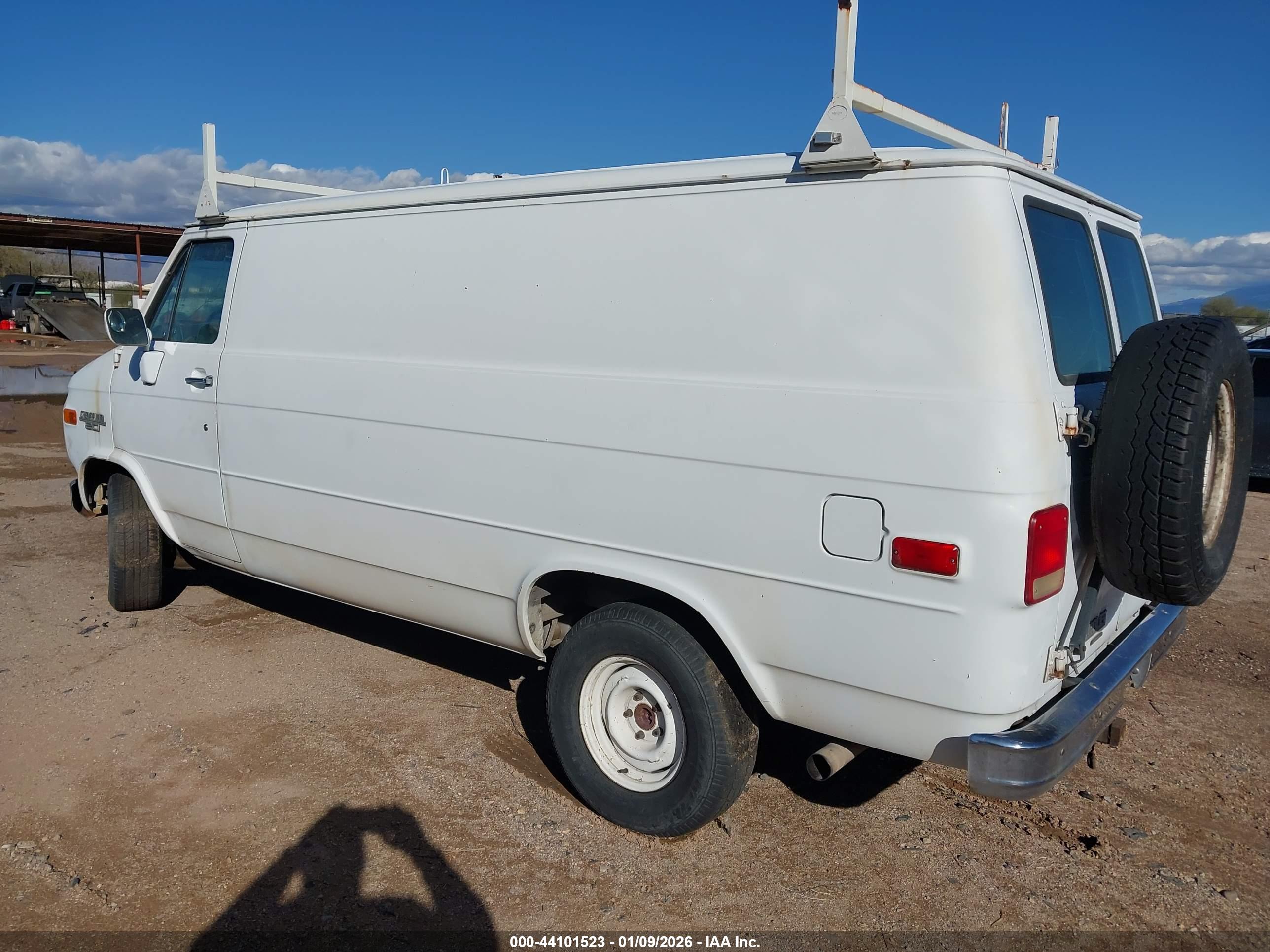 CHEVROLET G20 image 3