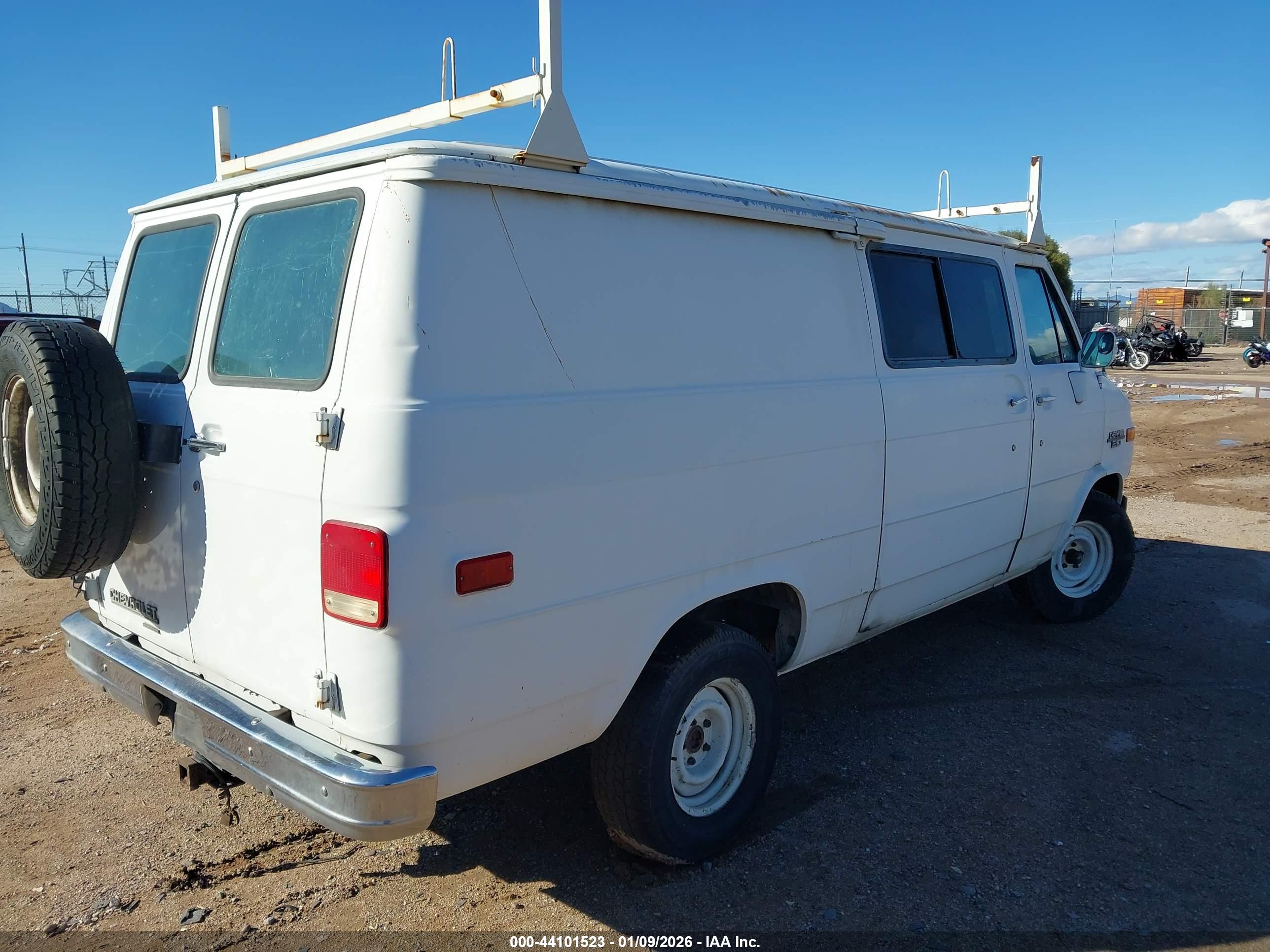 CHEVROLET G20 image 4