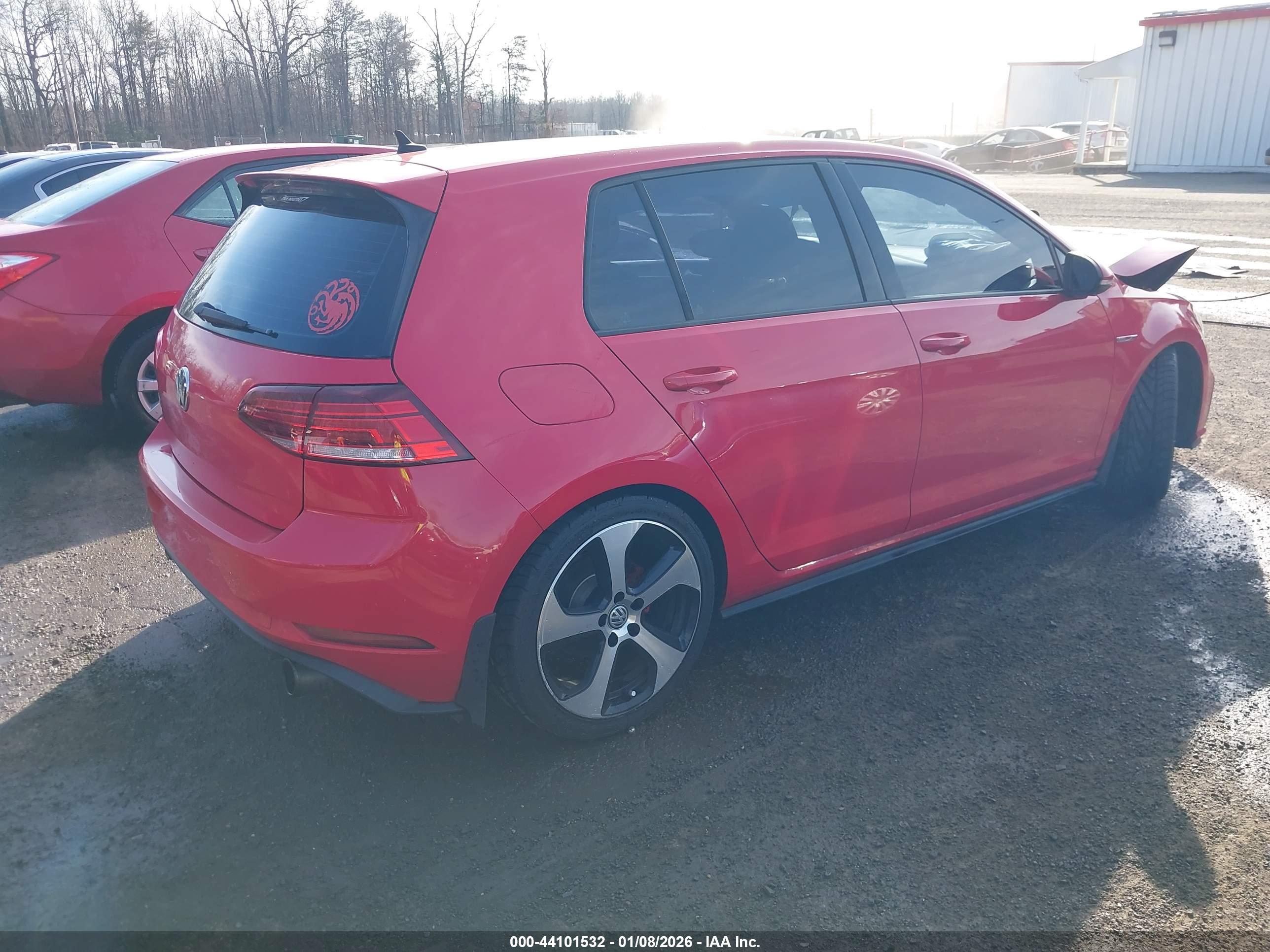 VOLKSWAGEN GOLF image 4