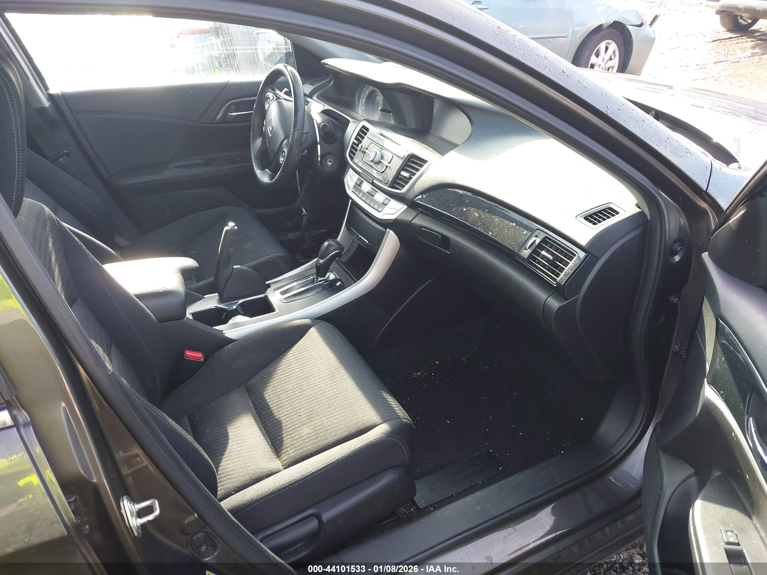 HONDA ACCORD image 5