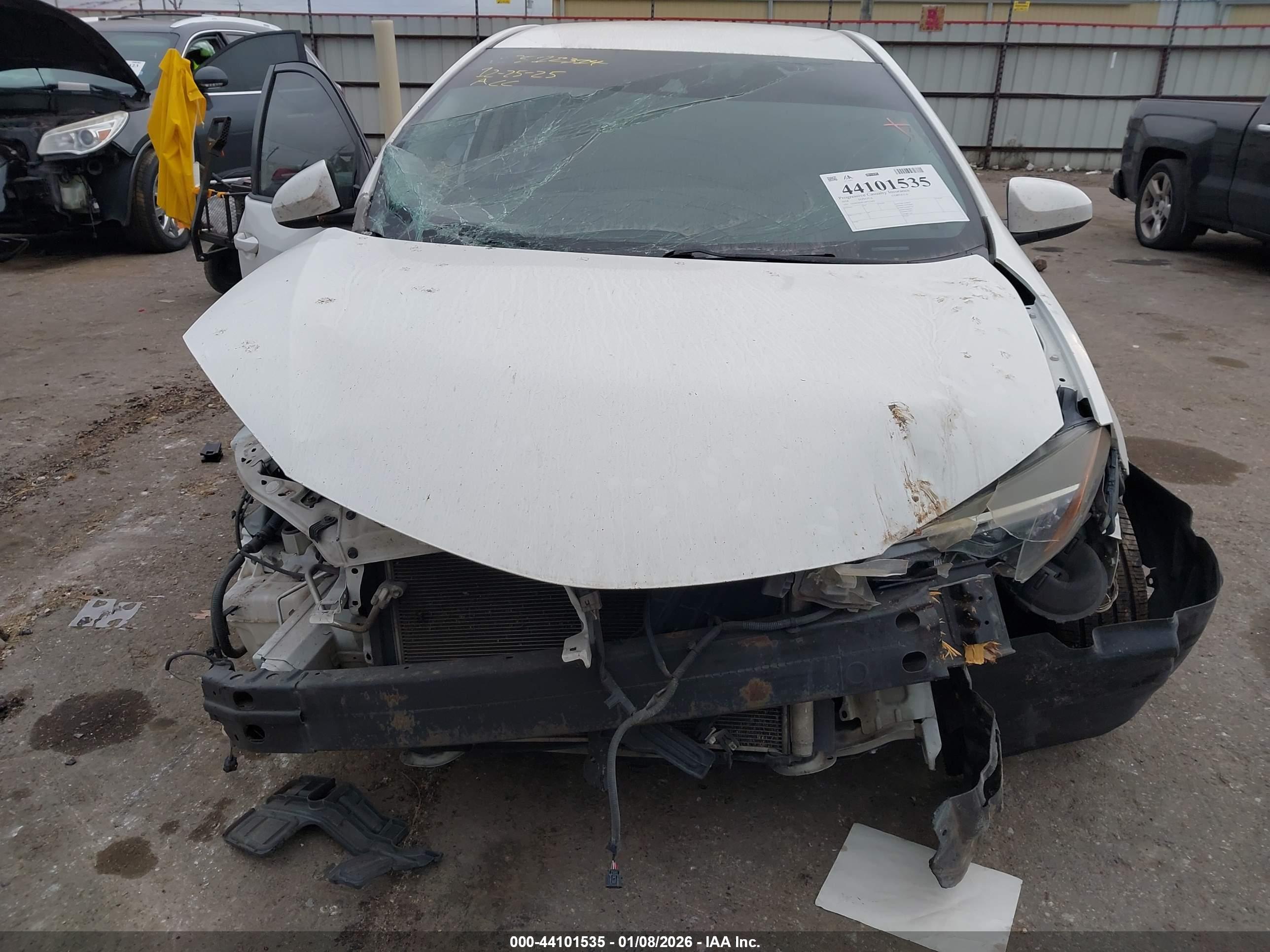 TOYOTA COROLLA image 6
