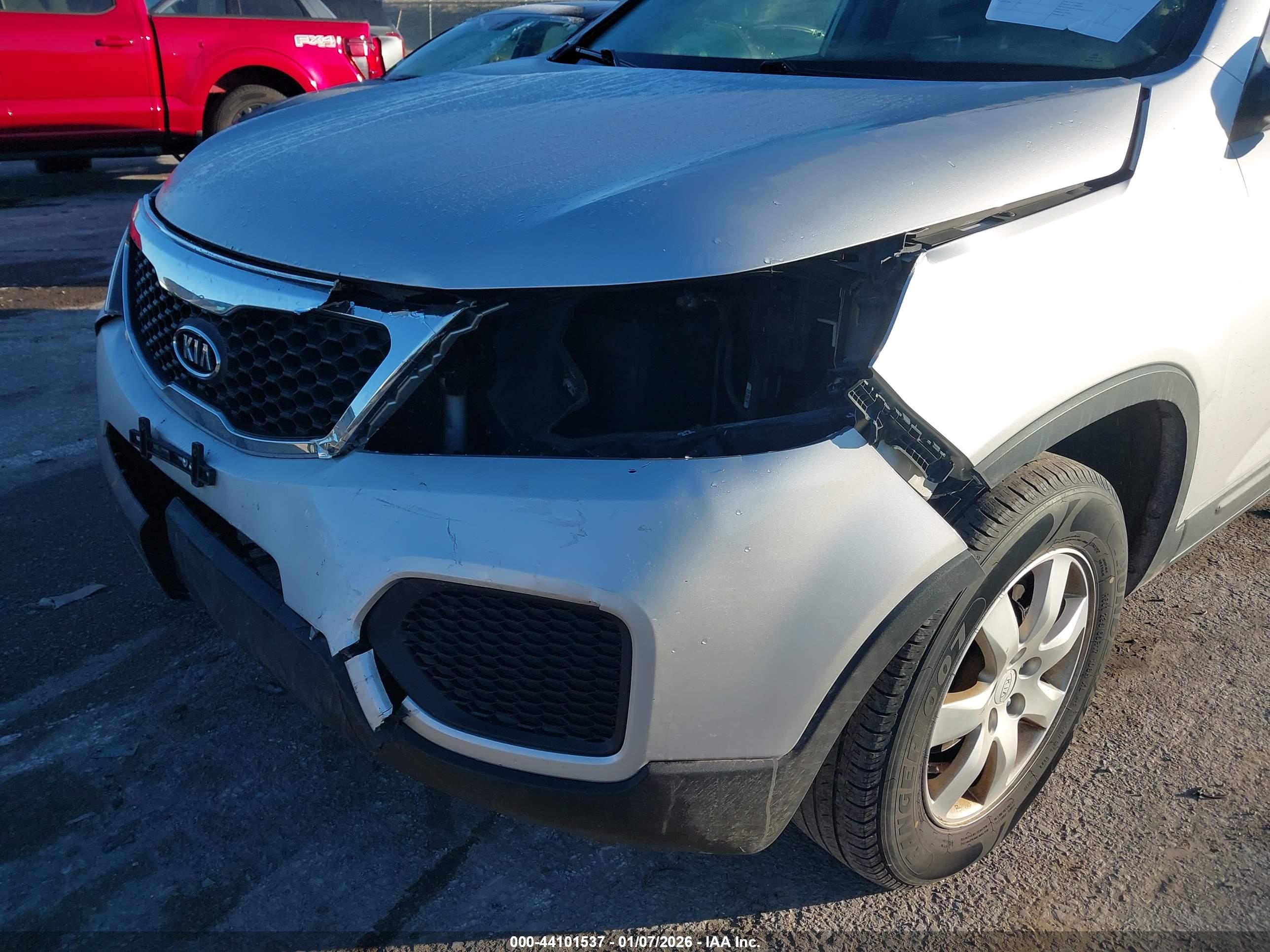 KIA SORENTO image 6