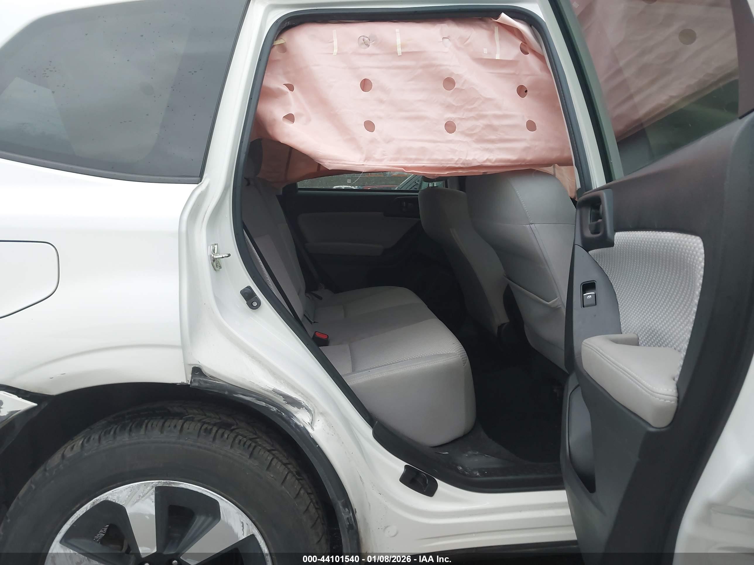 SUBARU FORESTER image 8