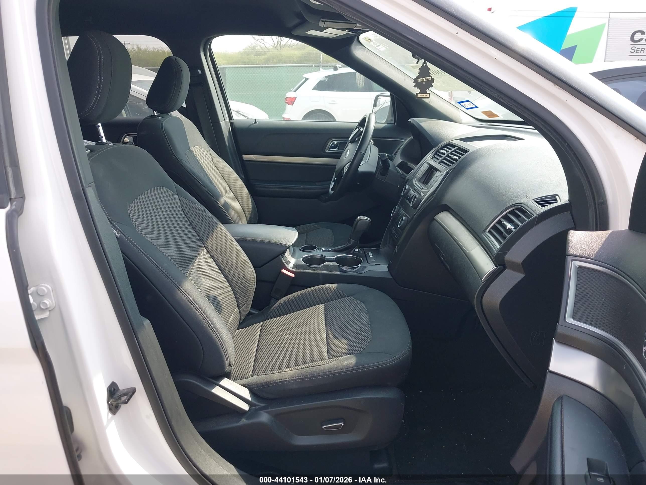 FORD EXPLORER image 5