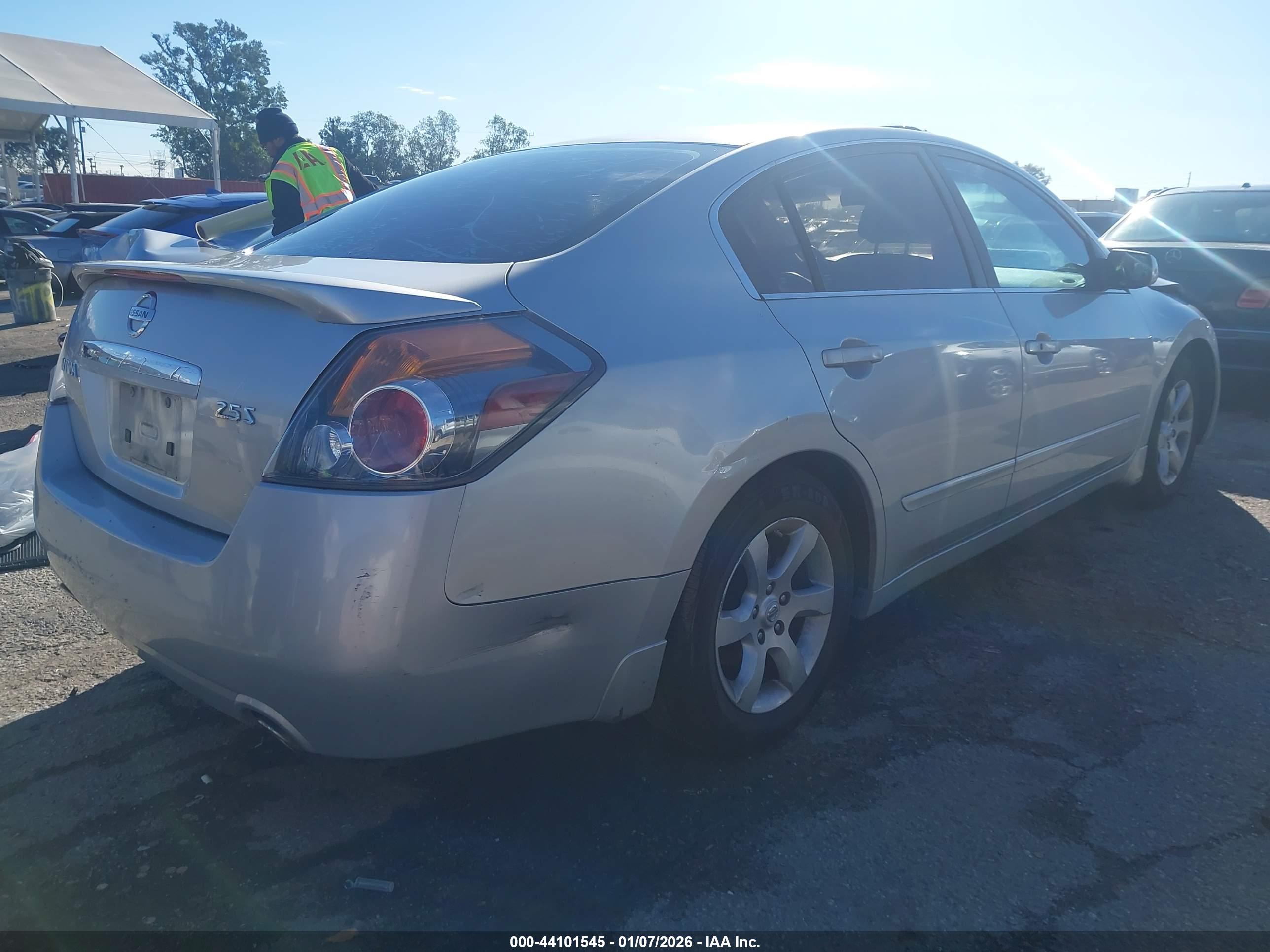 NISSAN ALTIMA image 4