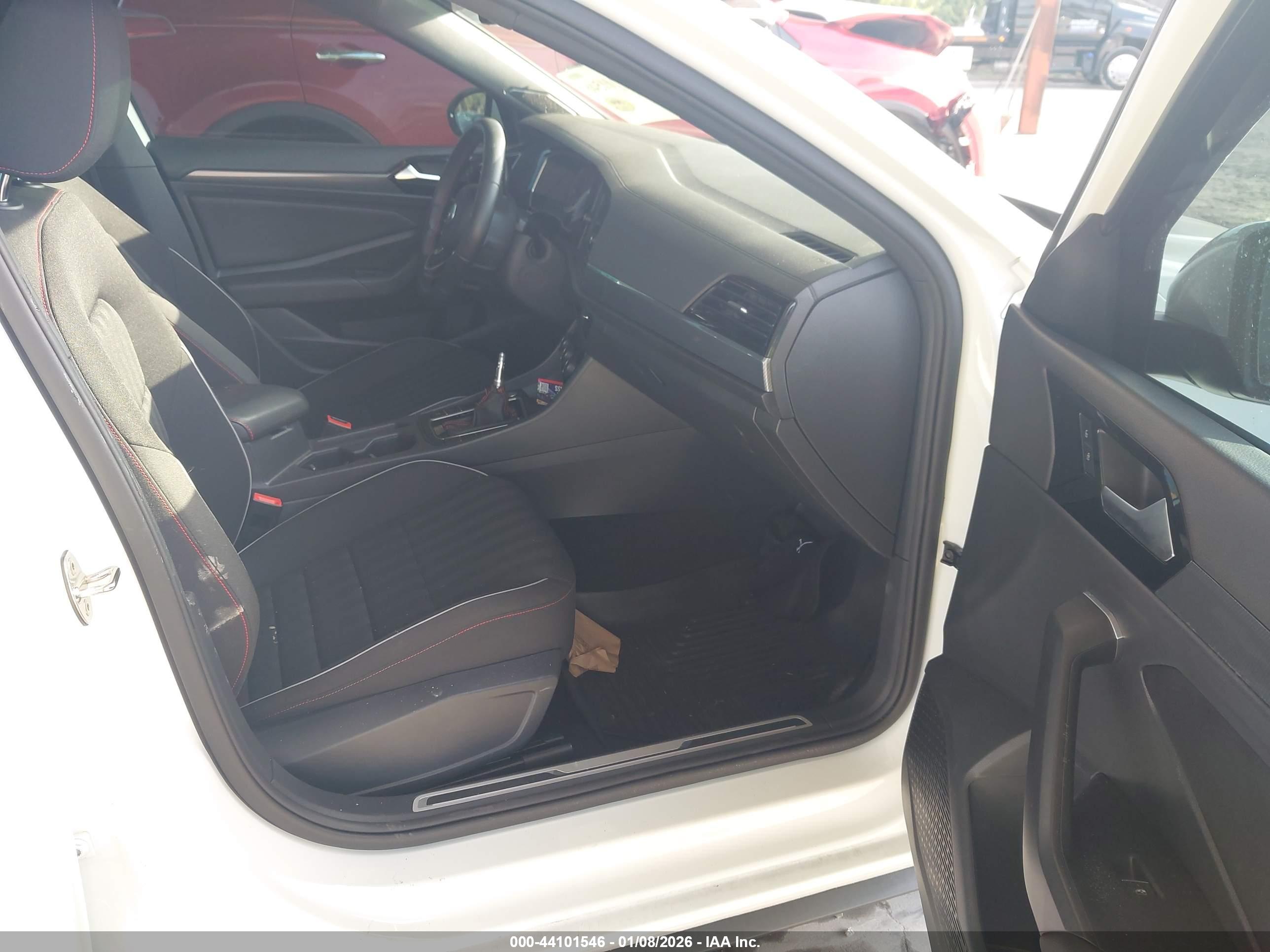 VOLKSWAGEN JETTA image 5