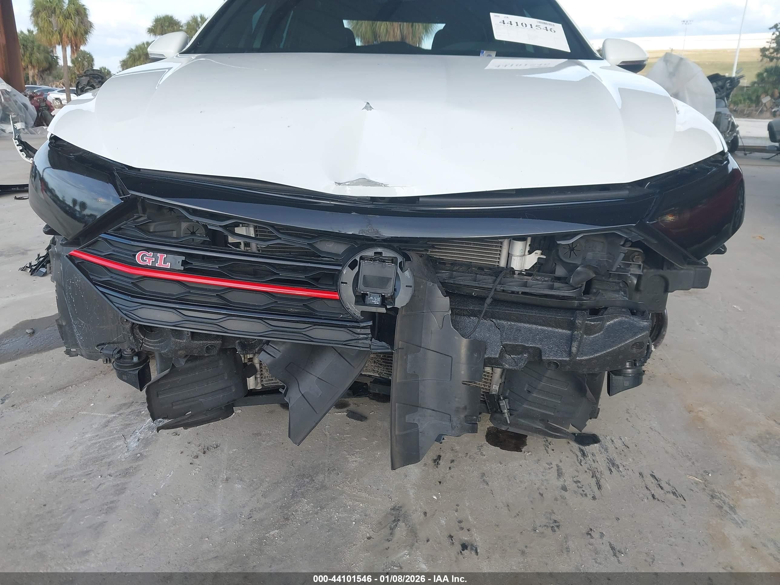 VOLKSWAGEN JETTA image 6