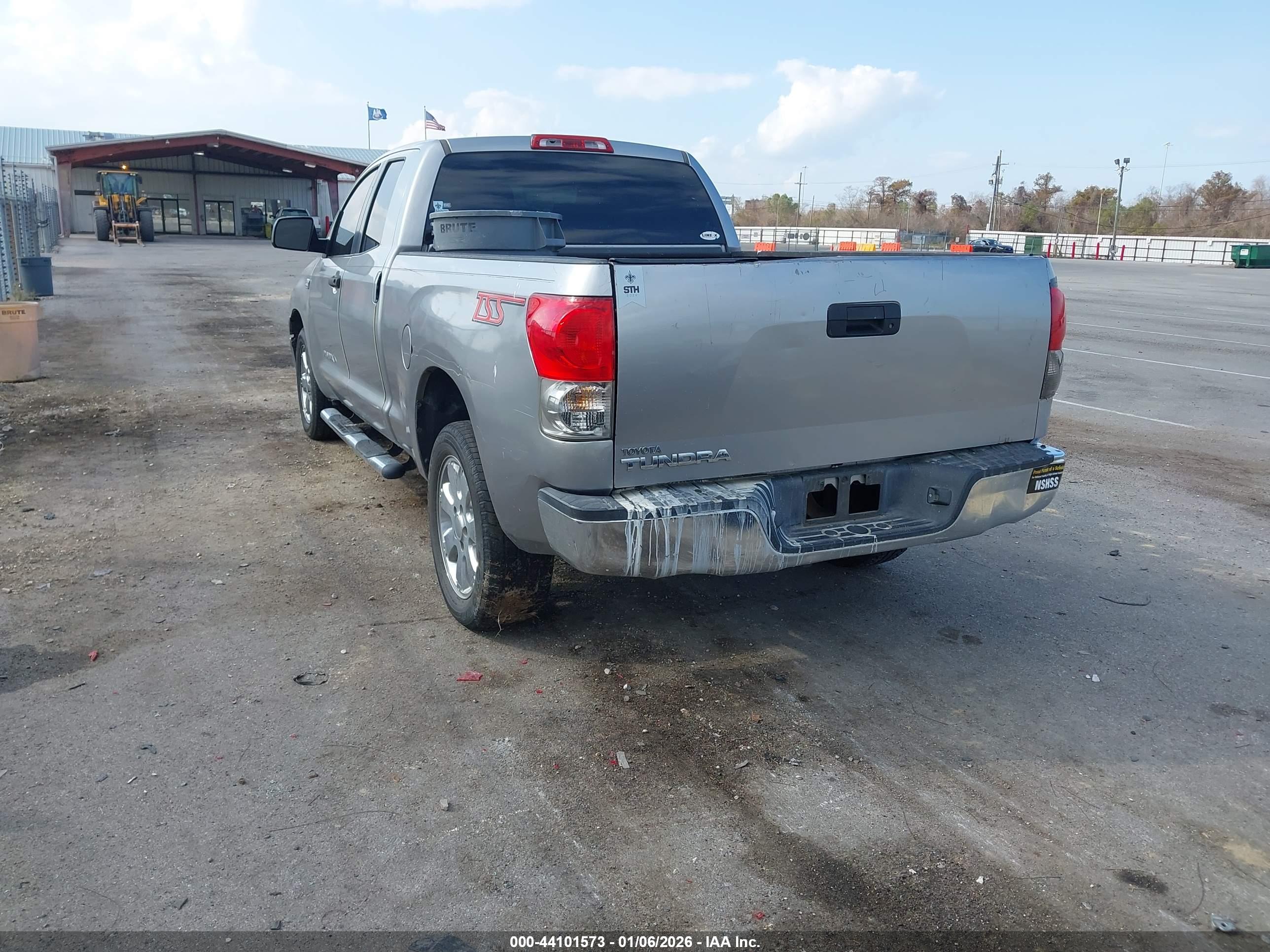 TOYOTA TUNDRA image 3