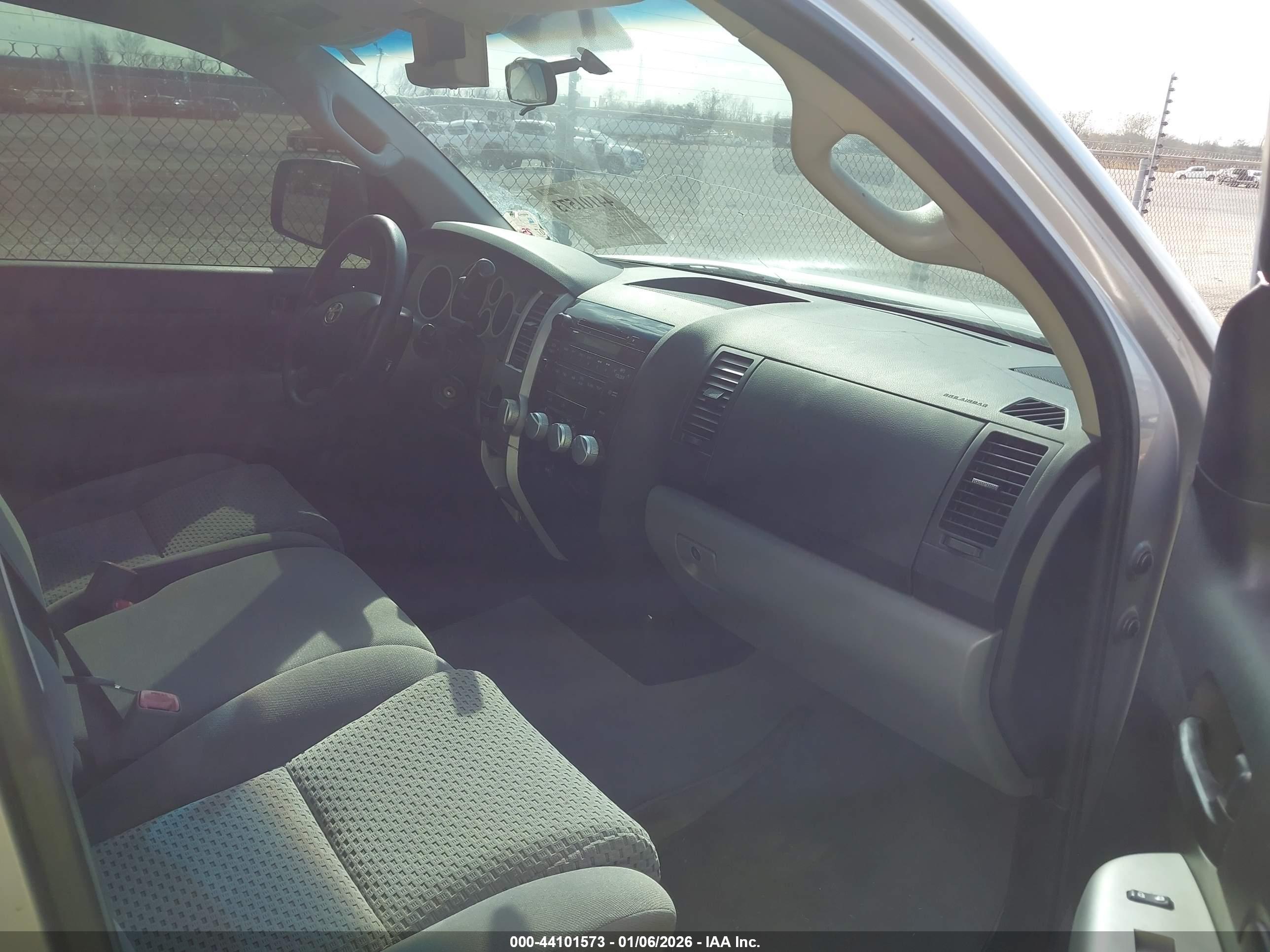 TOYOTA TUNDRA image 5