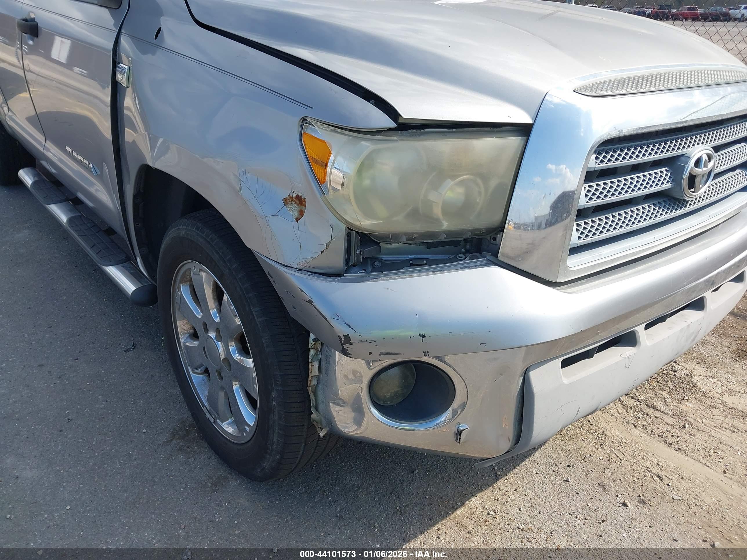 TOYOTA TUNDRA image 6