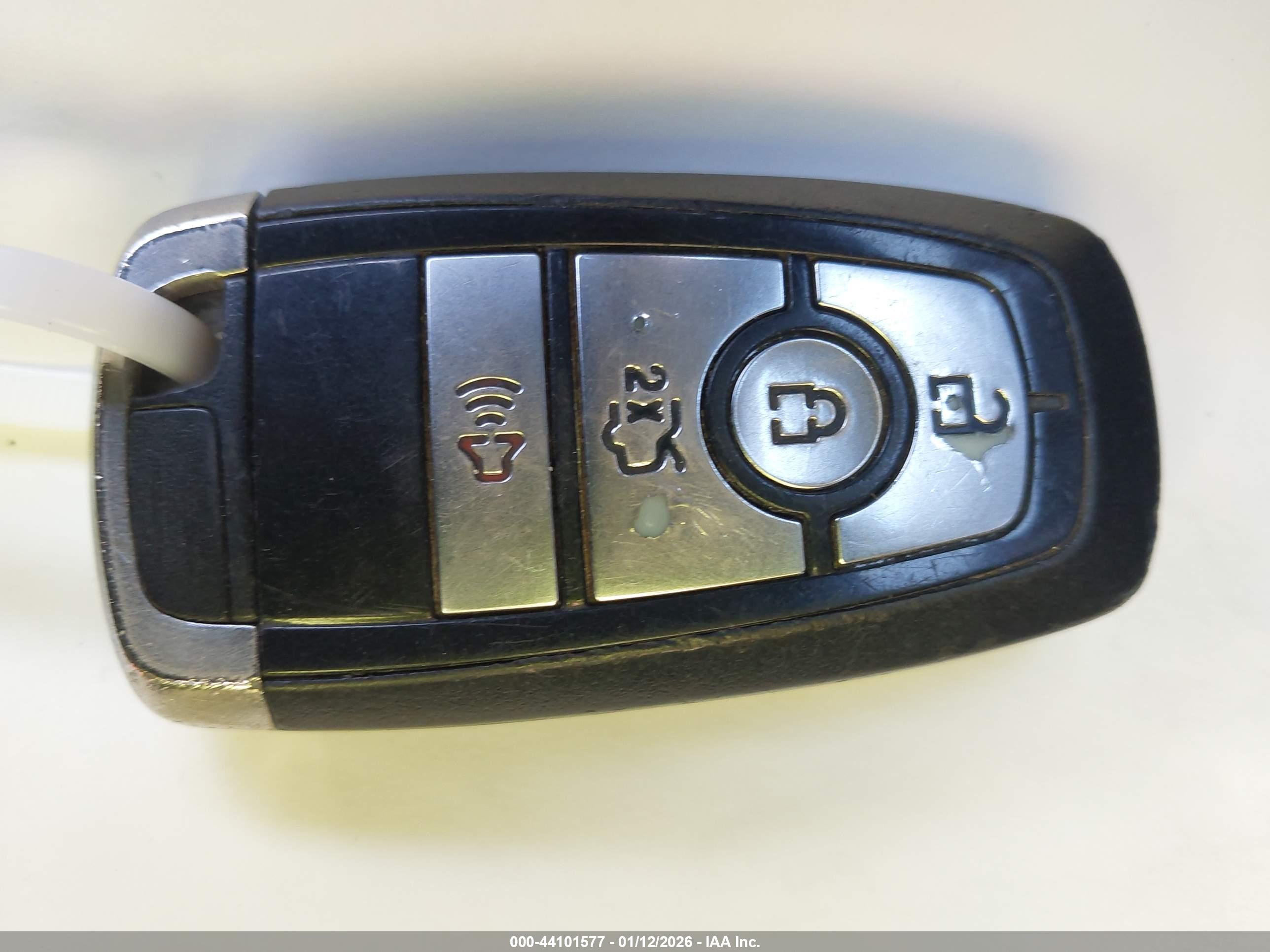 FORD FUSION image 11