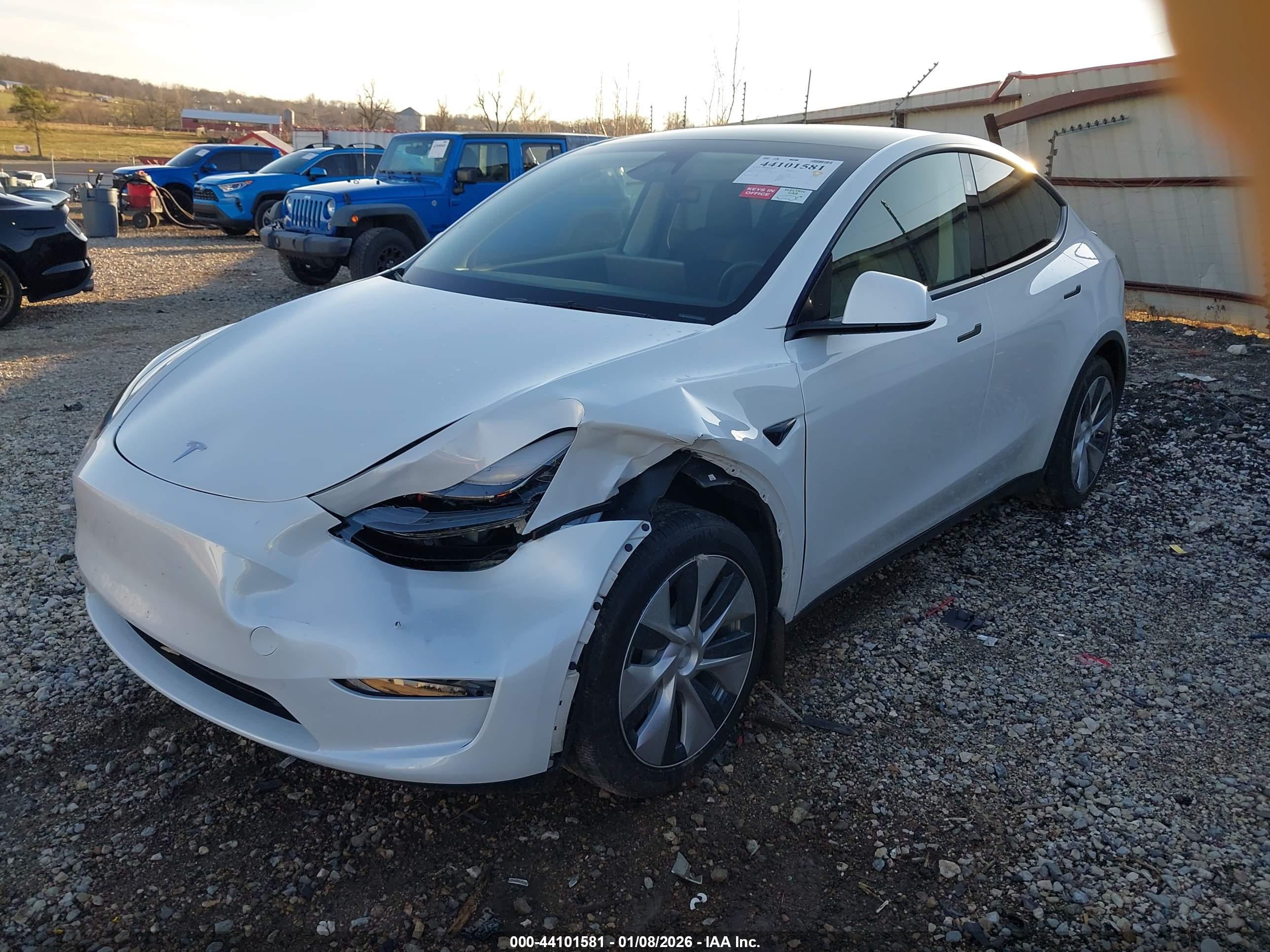 TESLA MODEL image 2