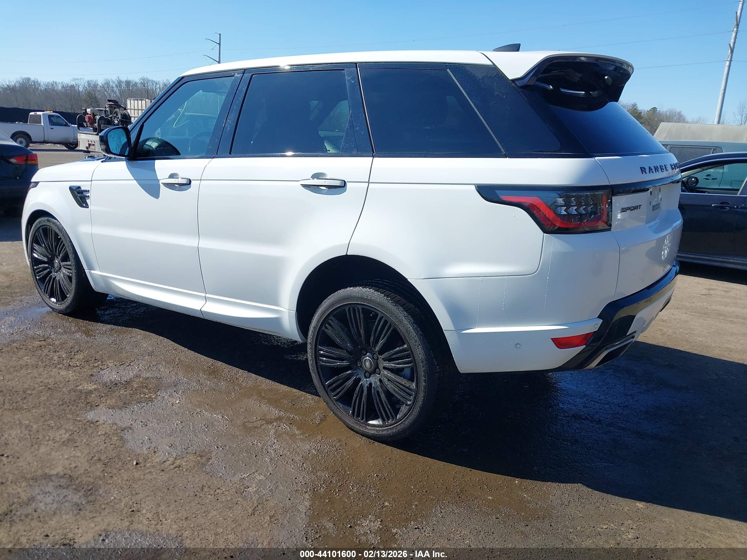 LAND ROVER image 3