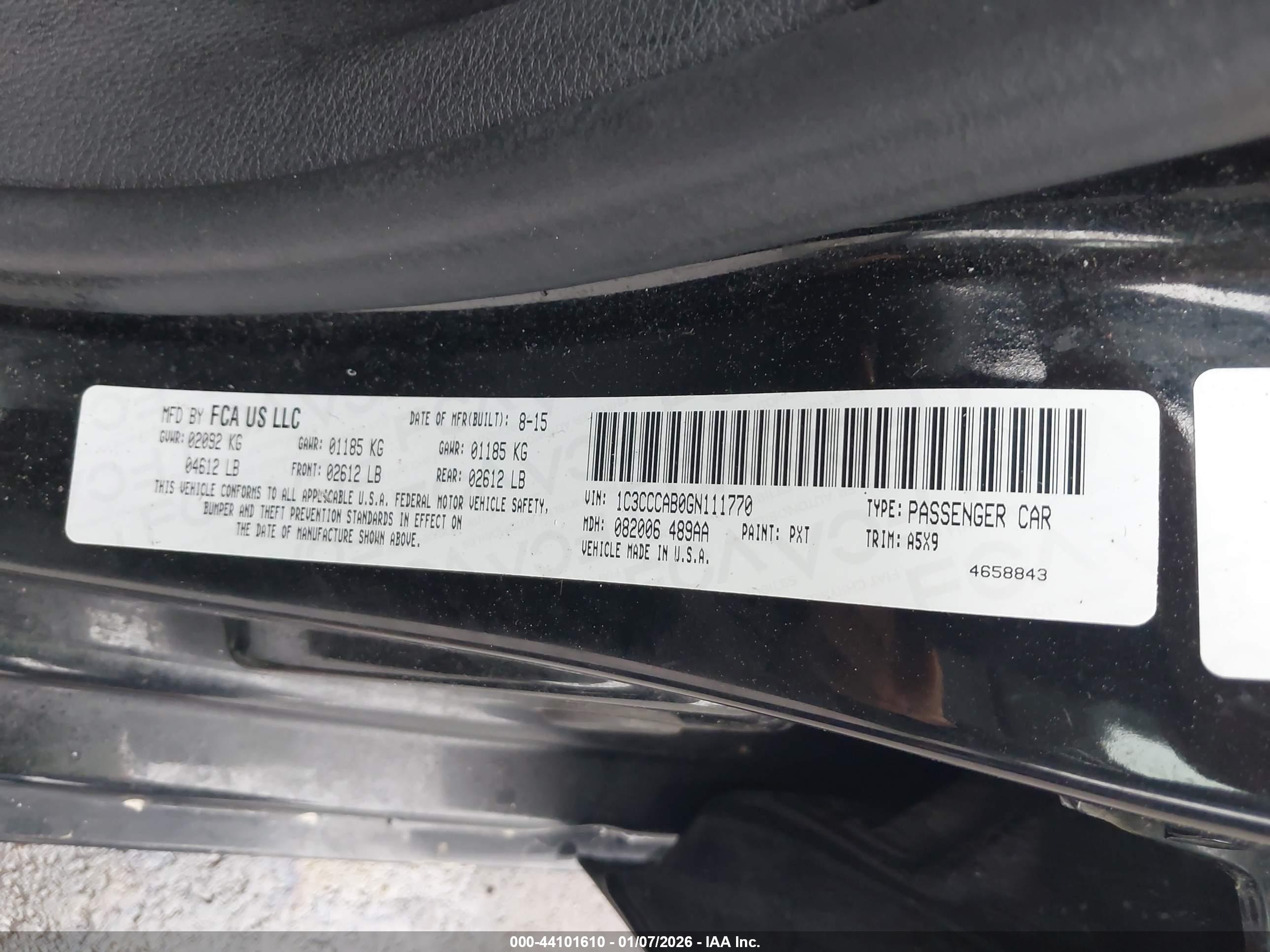 CHRYSLER 200 image 9
