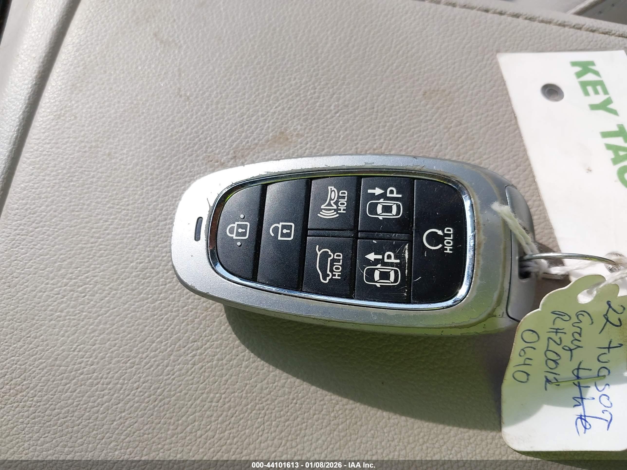 HYUNDAI TUCSON image 11