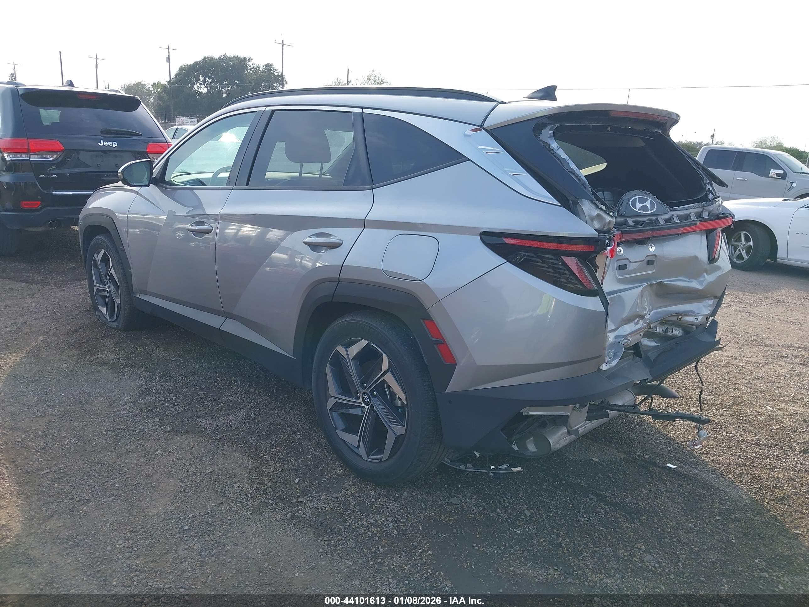 HYUNDAI TUCSON image 3