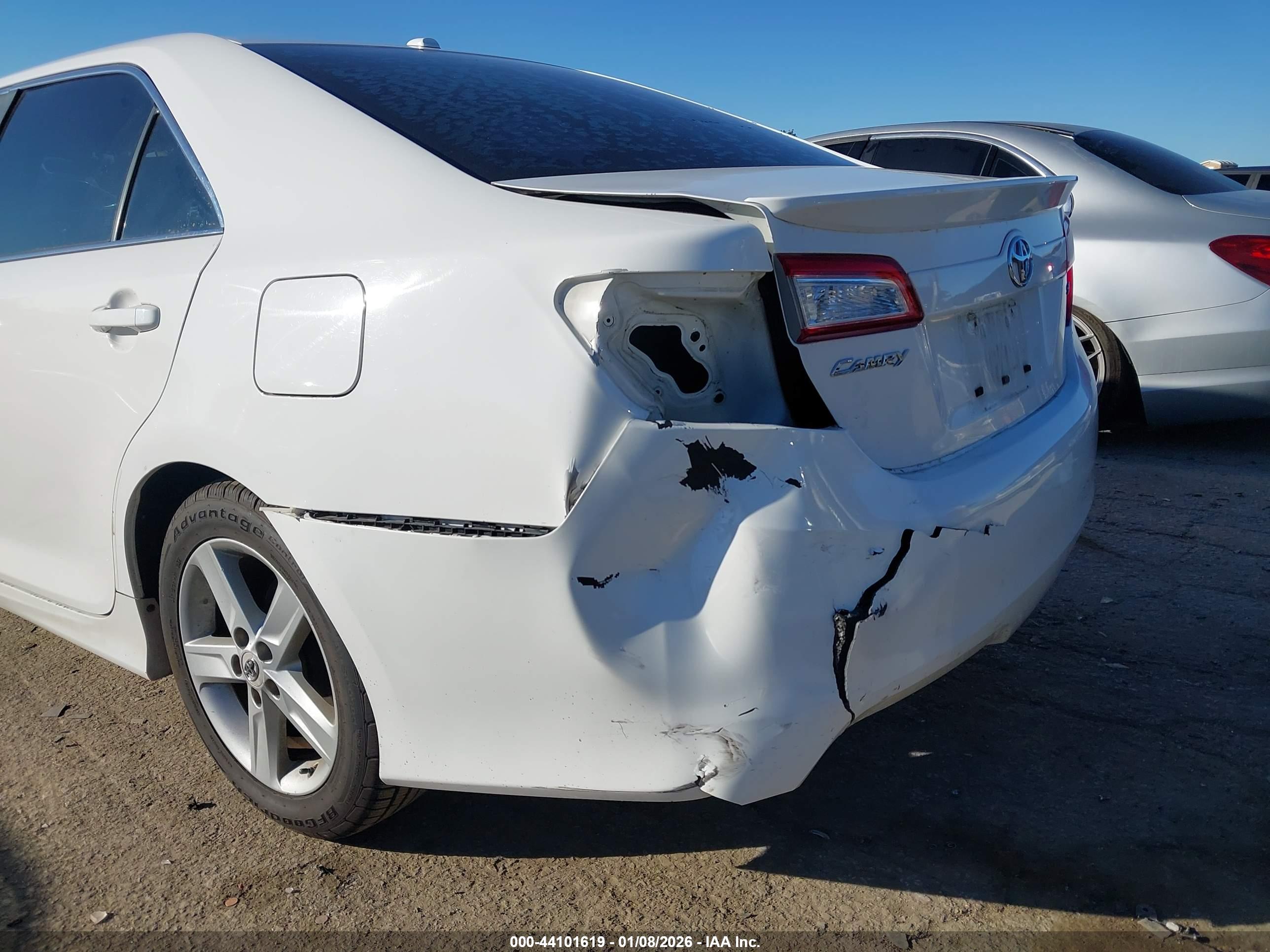 TOYOTA CAMRY image 6