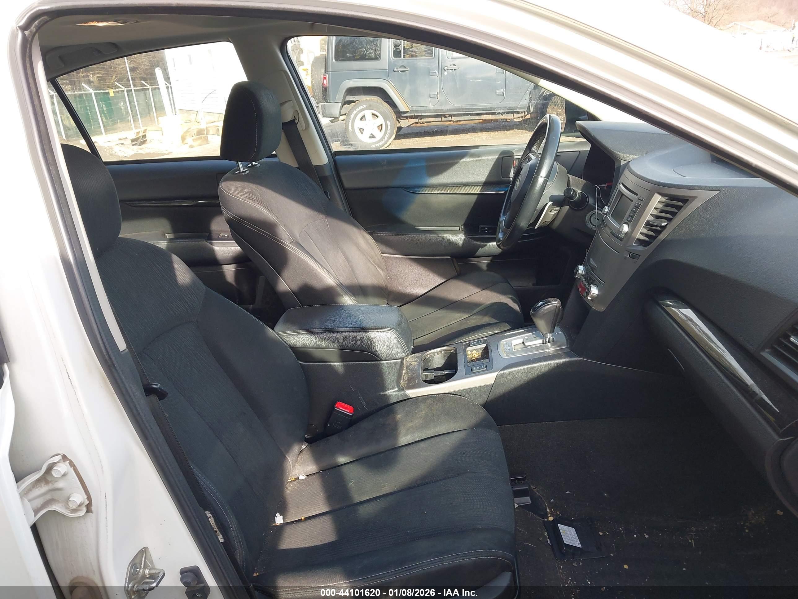 SUBARU LEGACY image 5