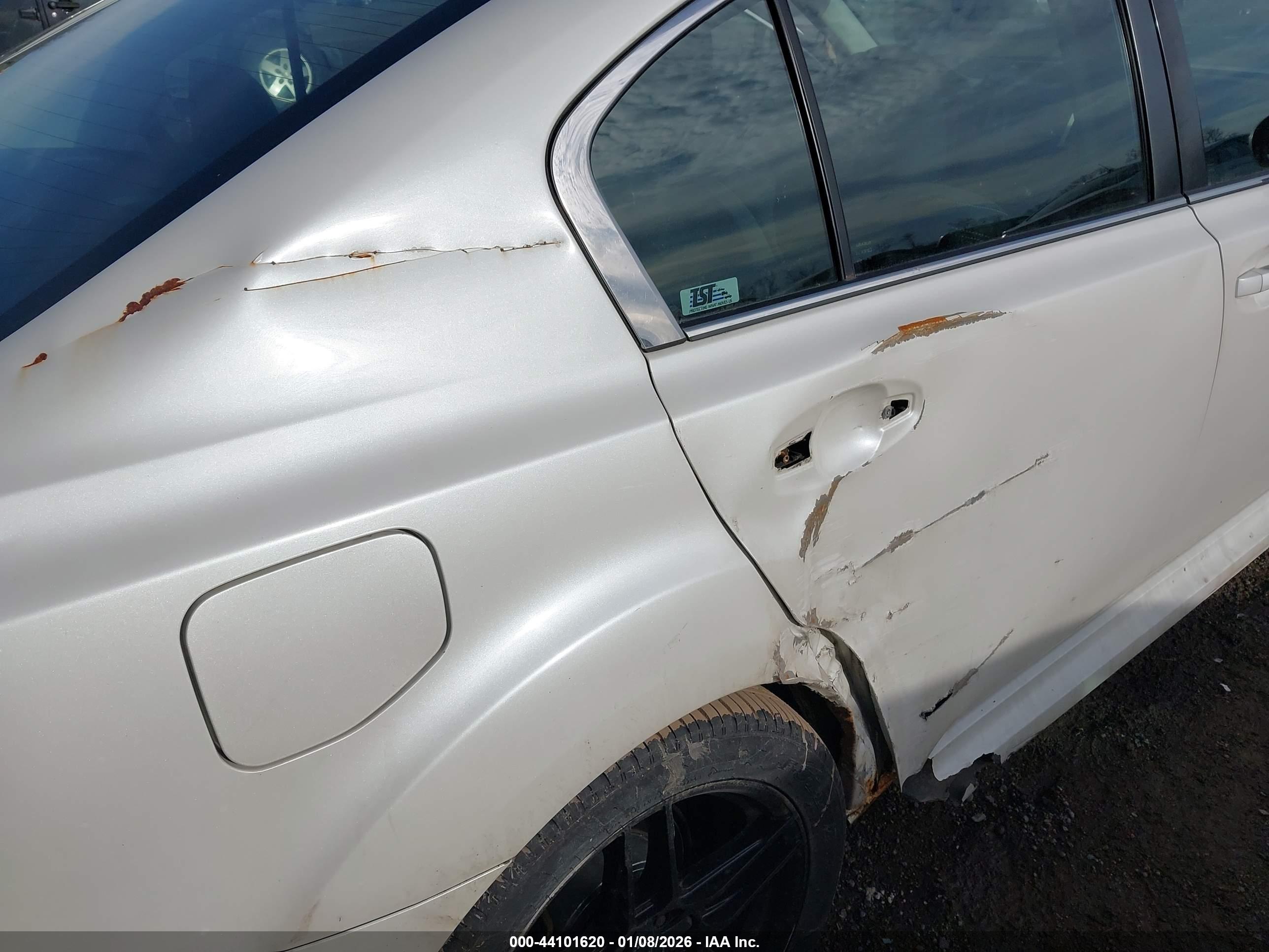 SUBARU LEGACY image 6
