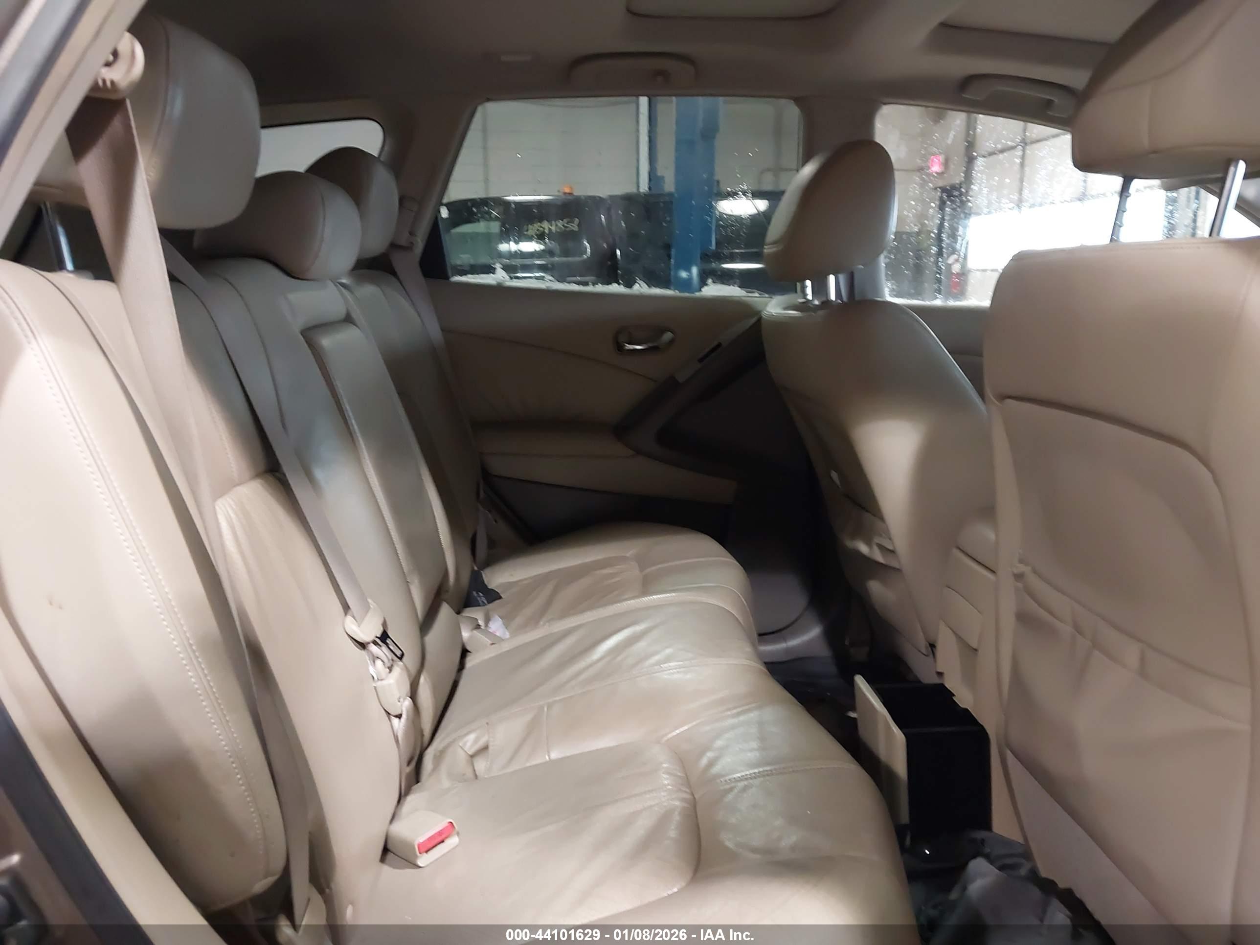 NISSAN MURANO image 8