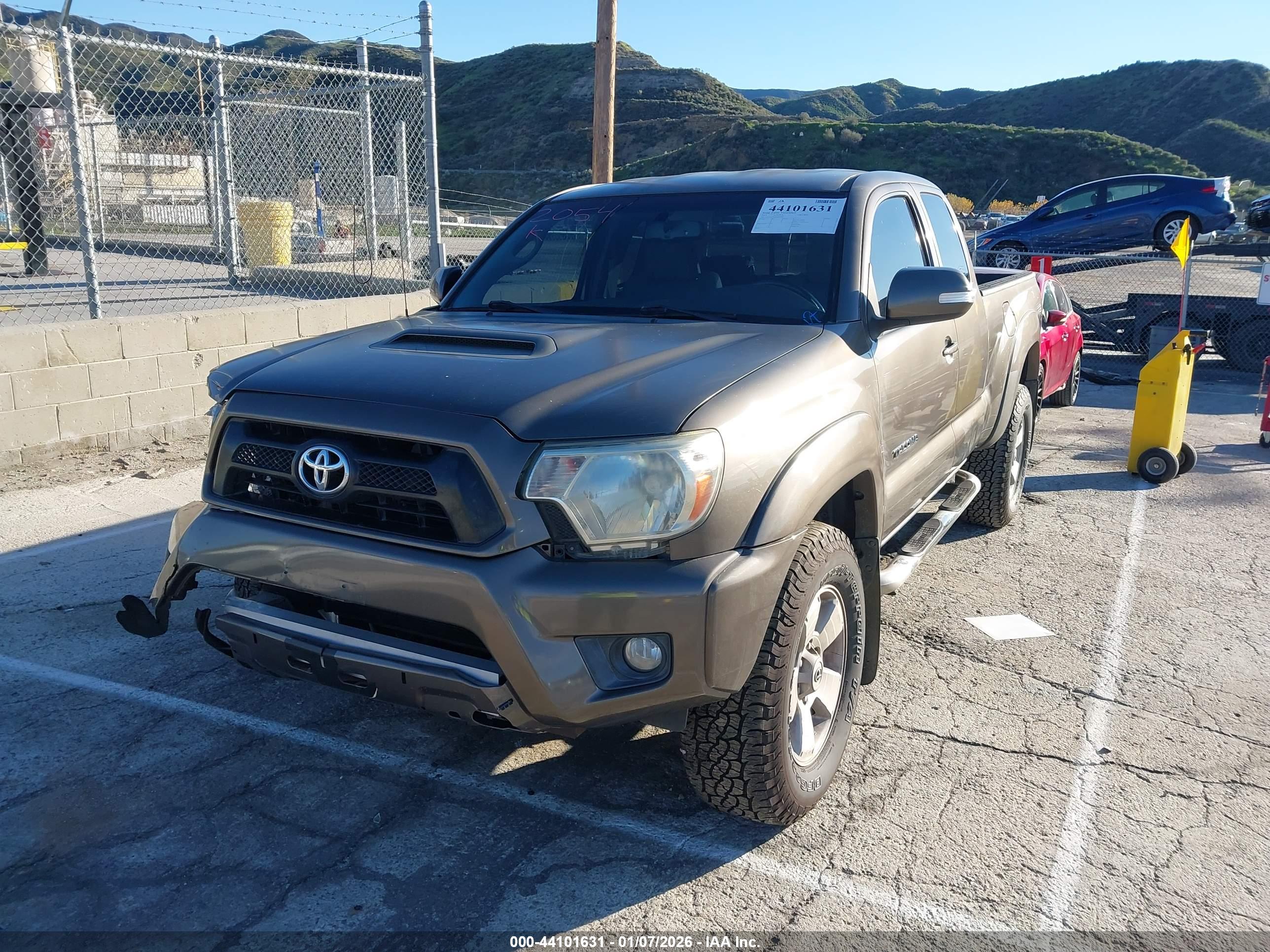 TOYOTA TACOMA image 2