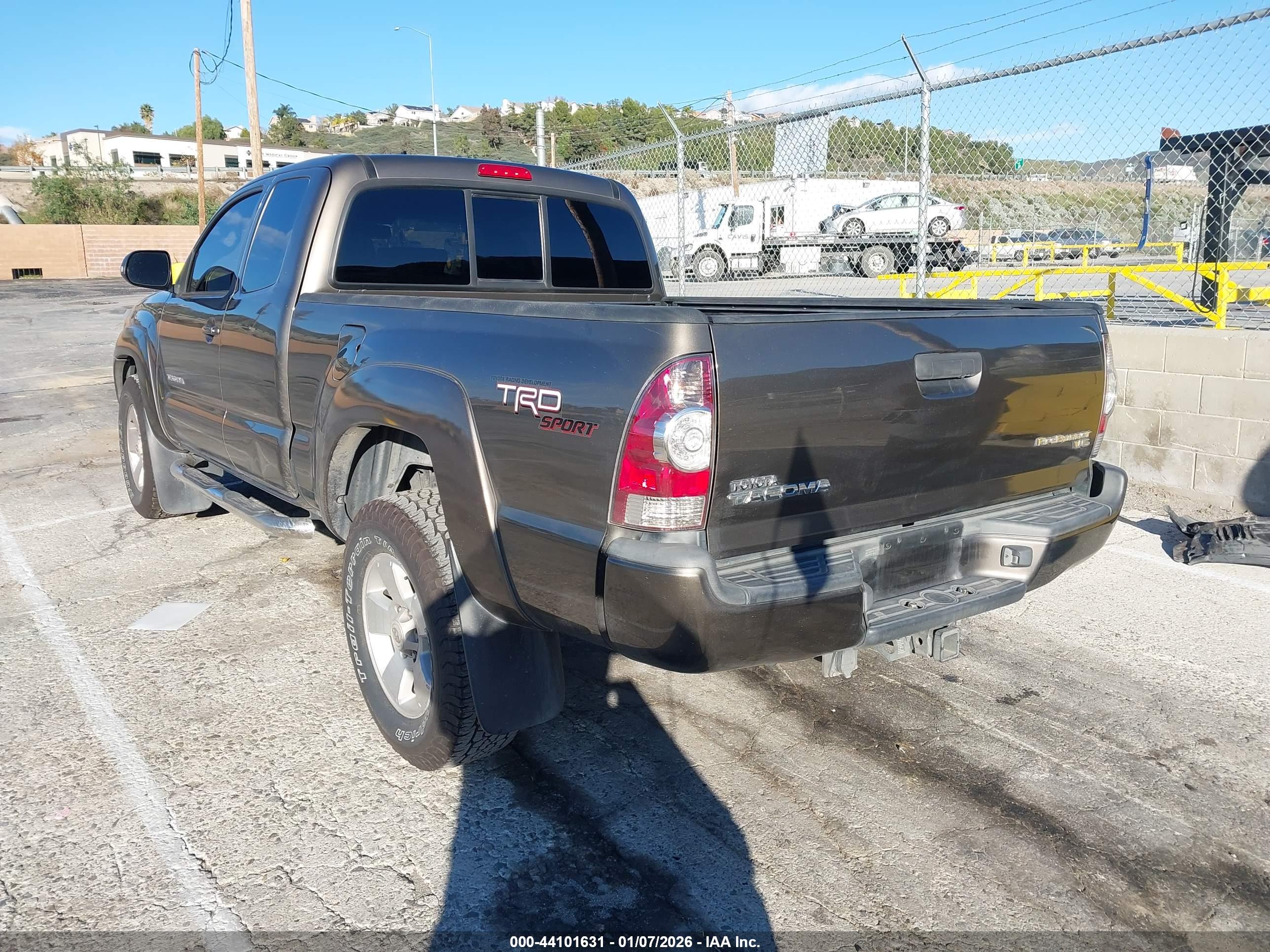 TOYOTA TACOMA image 3