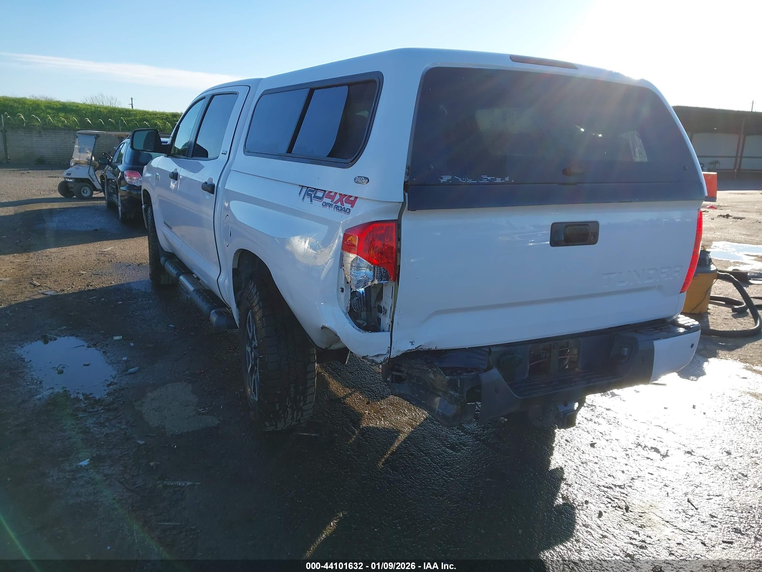 TOYOTA TUNDRA image 3