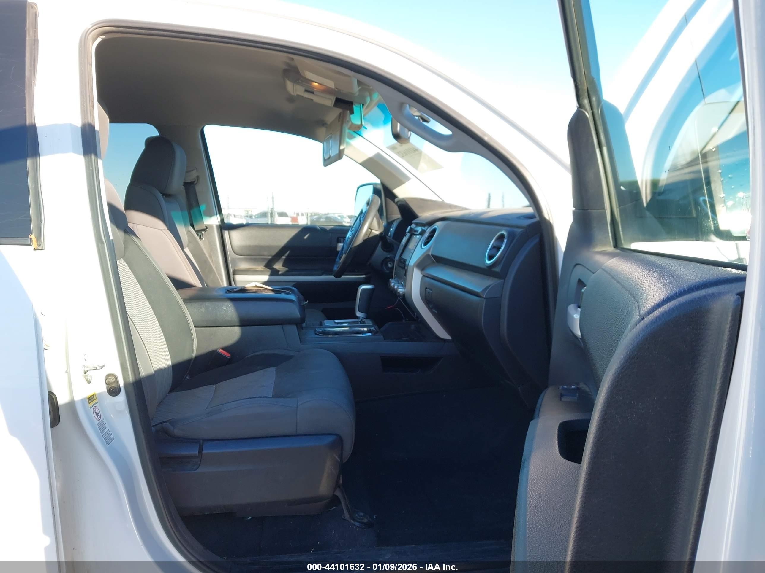 TOYOTA TUNDRA image 5
