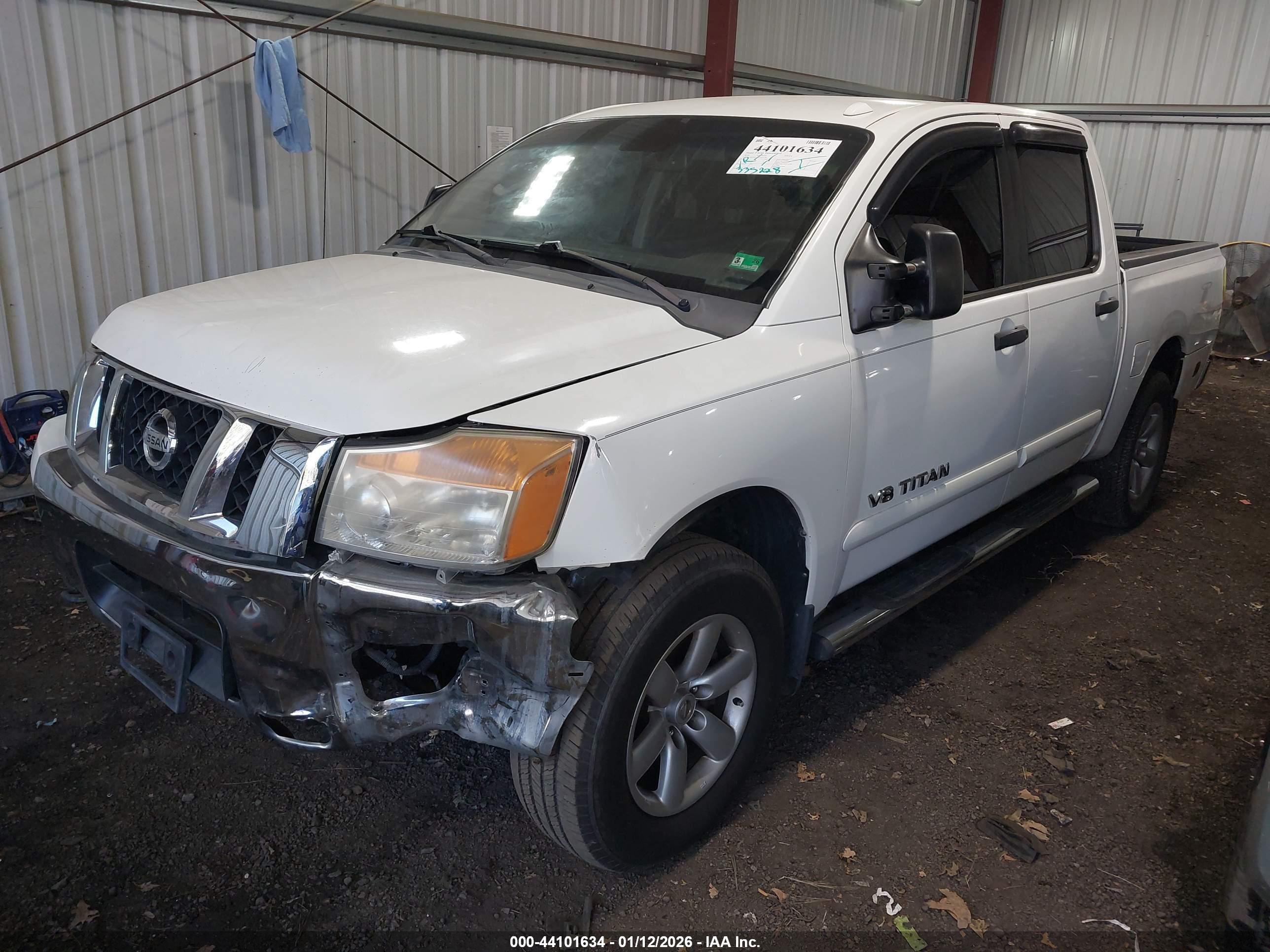 NISSAN TITAN image 2