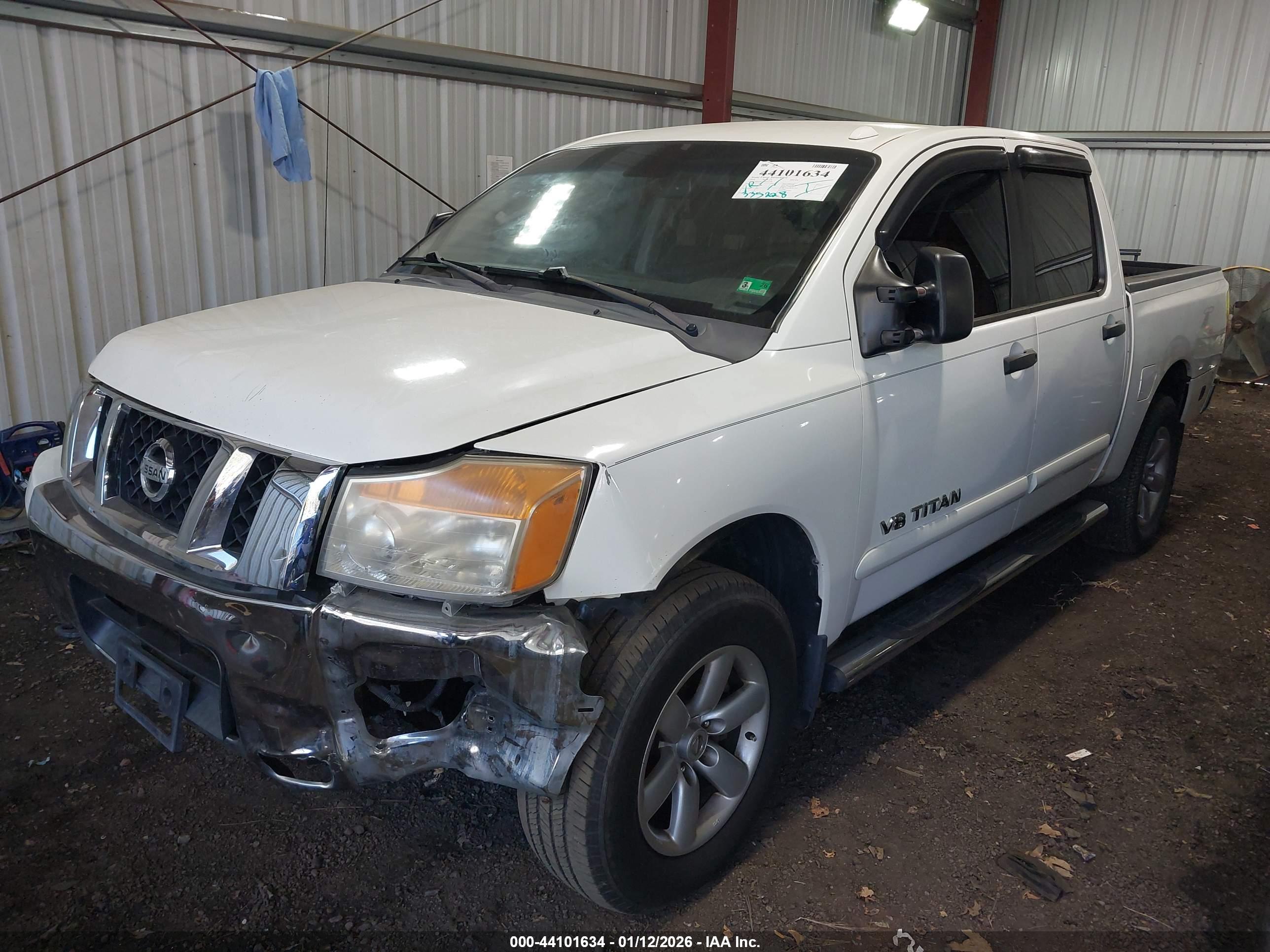 NISSAN TITAN image 6