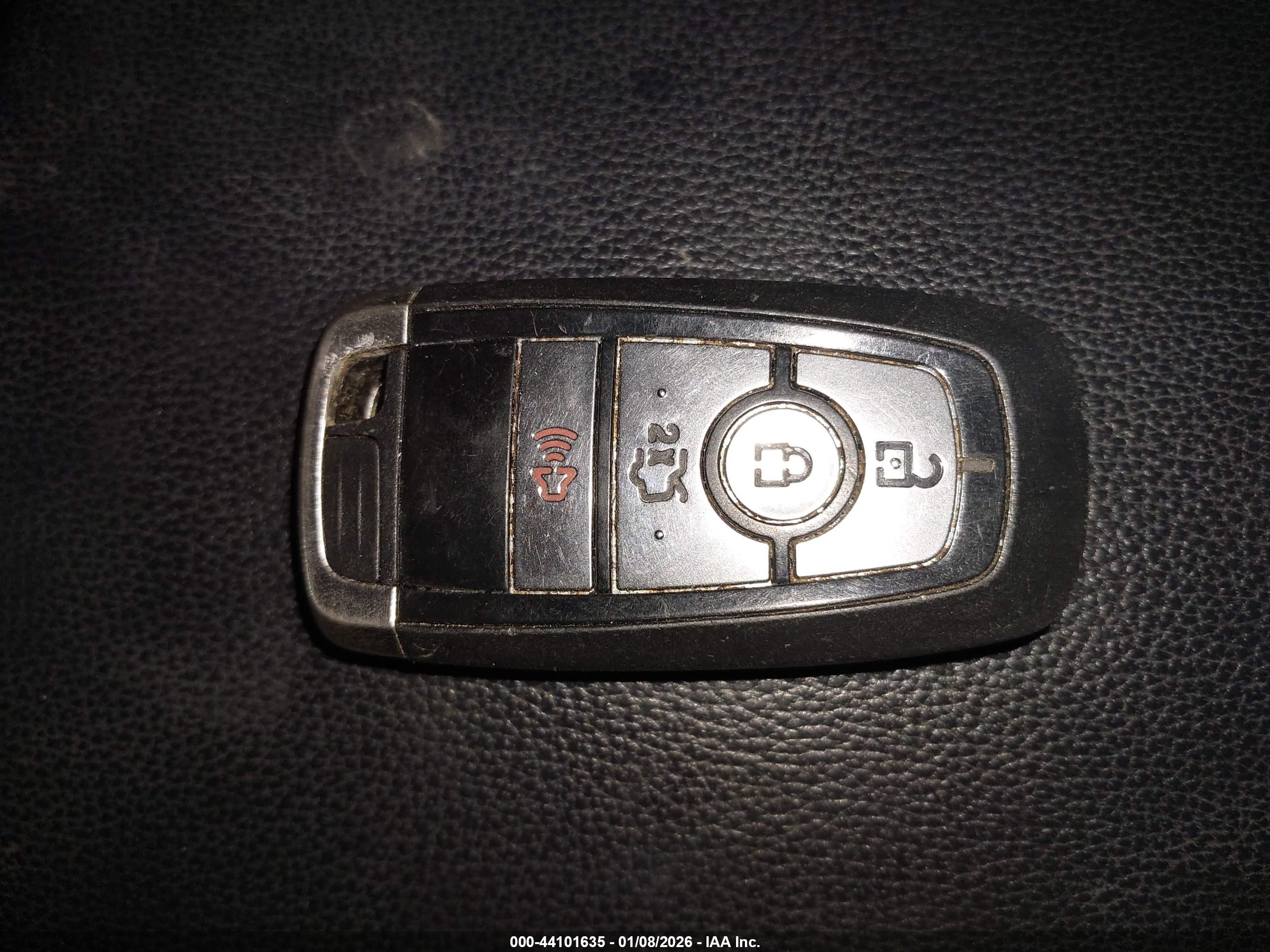 FORD FUSION image 11
