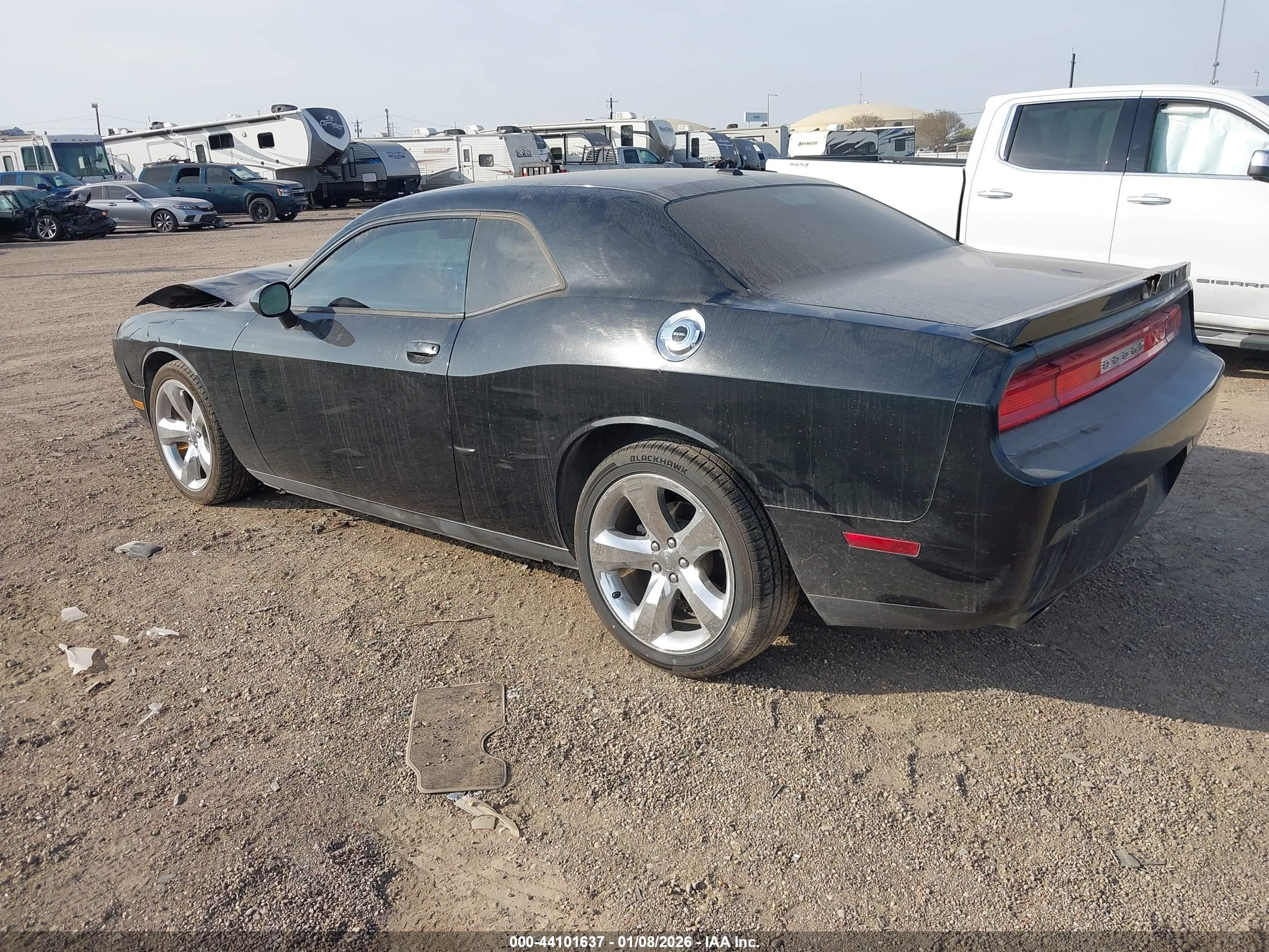 DODGE CHALLENGER image 3
