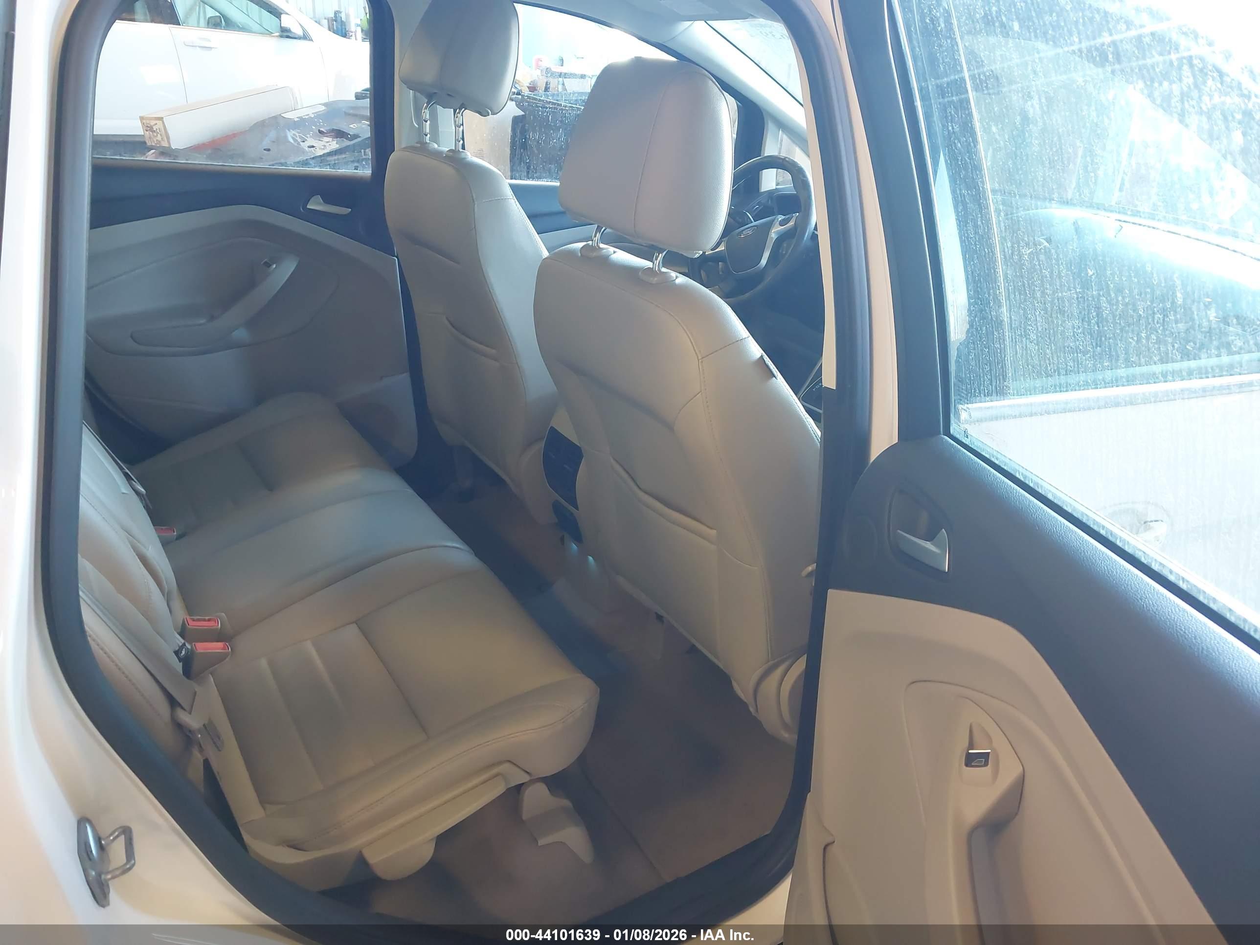 FORD C-MAX image 8