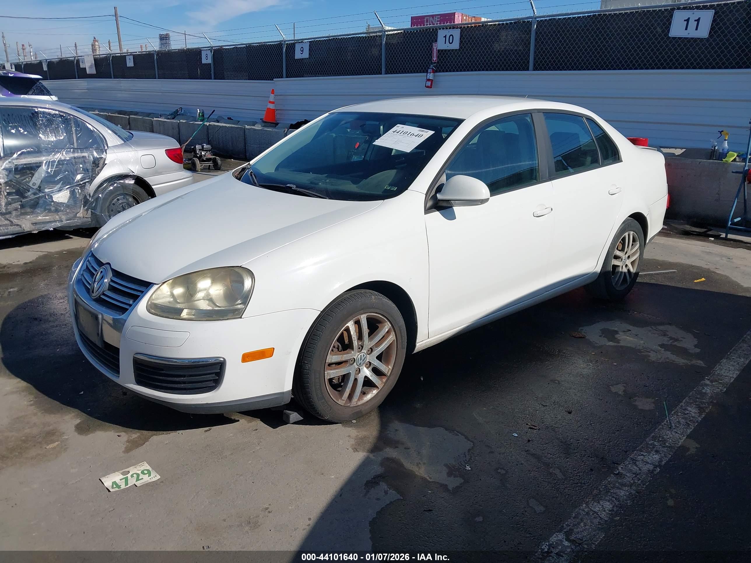 VOLKSWAGEN JETTA image 2