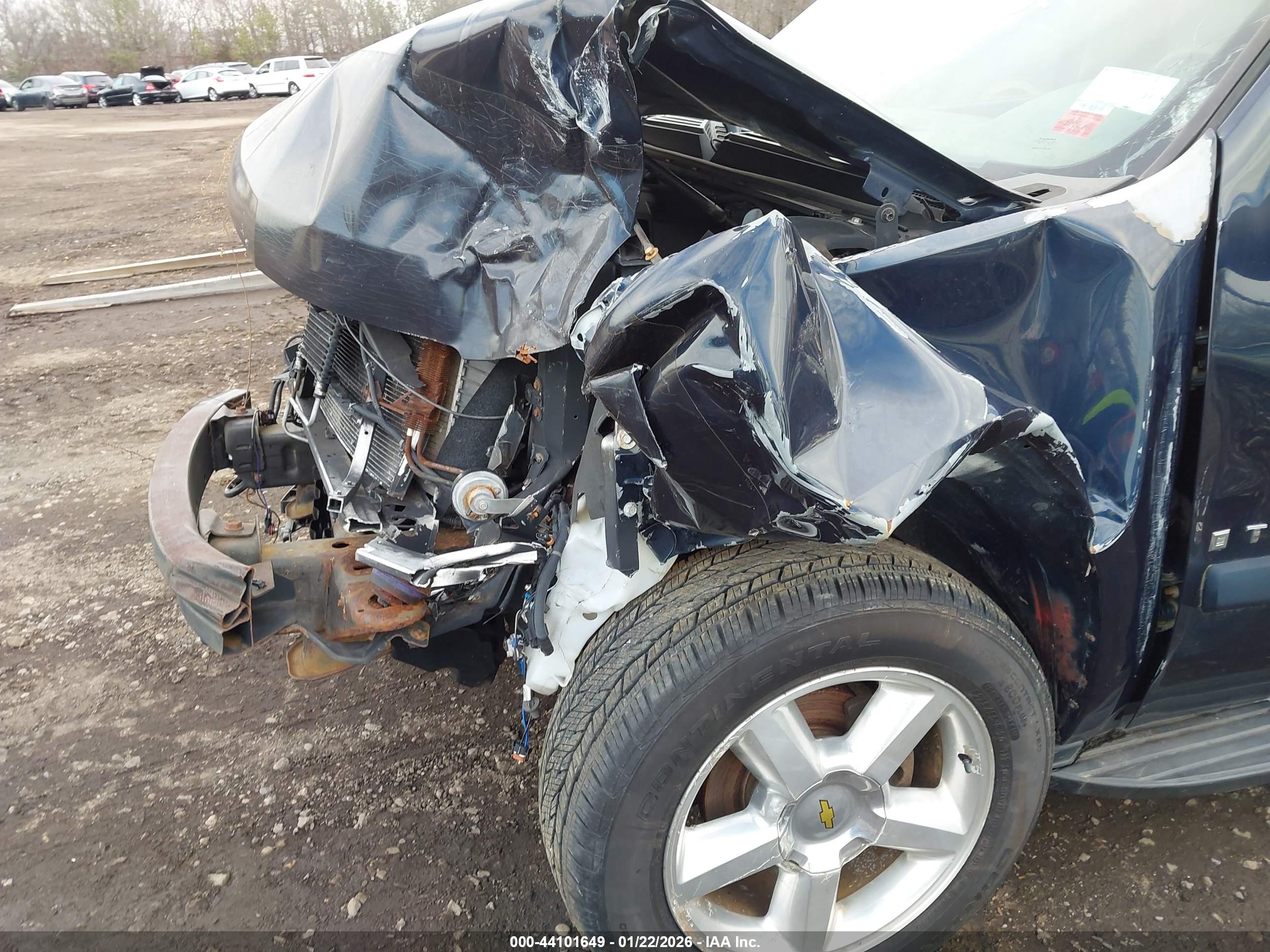 CHEVROLET TAHOE image 6