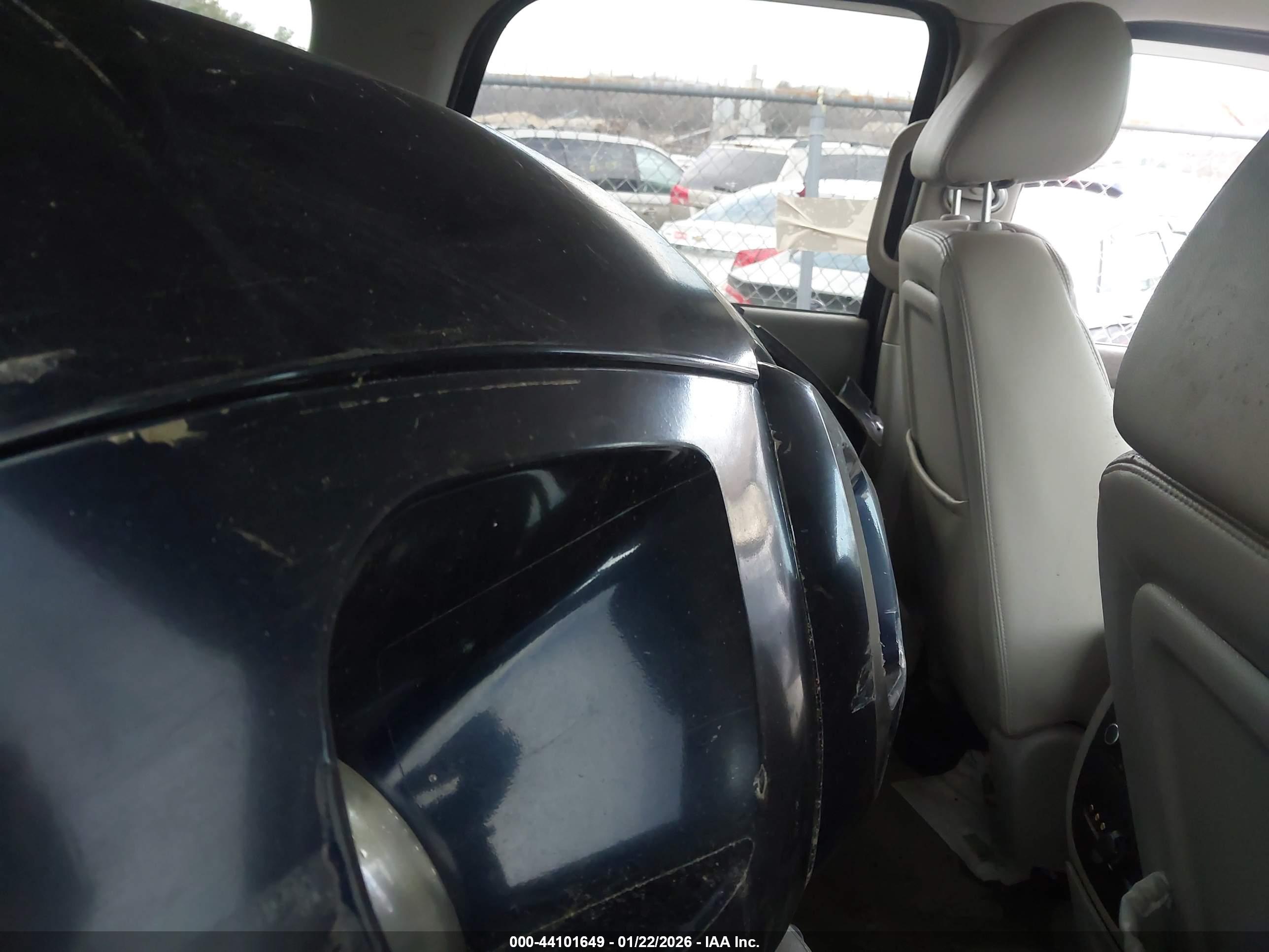 CHEVROLET TAHOE image 8