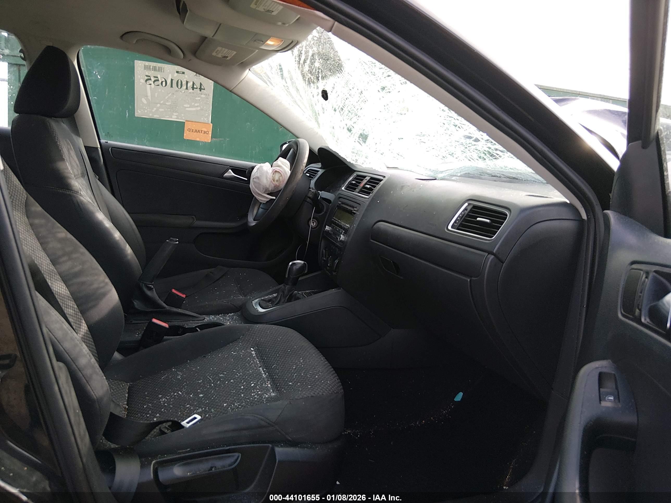 VOLKSWAGEN JETTA image 5