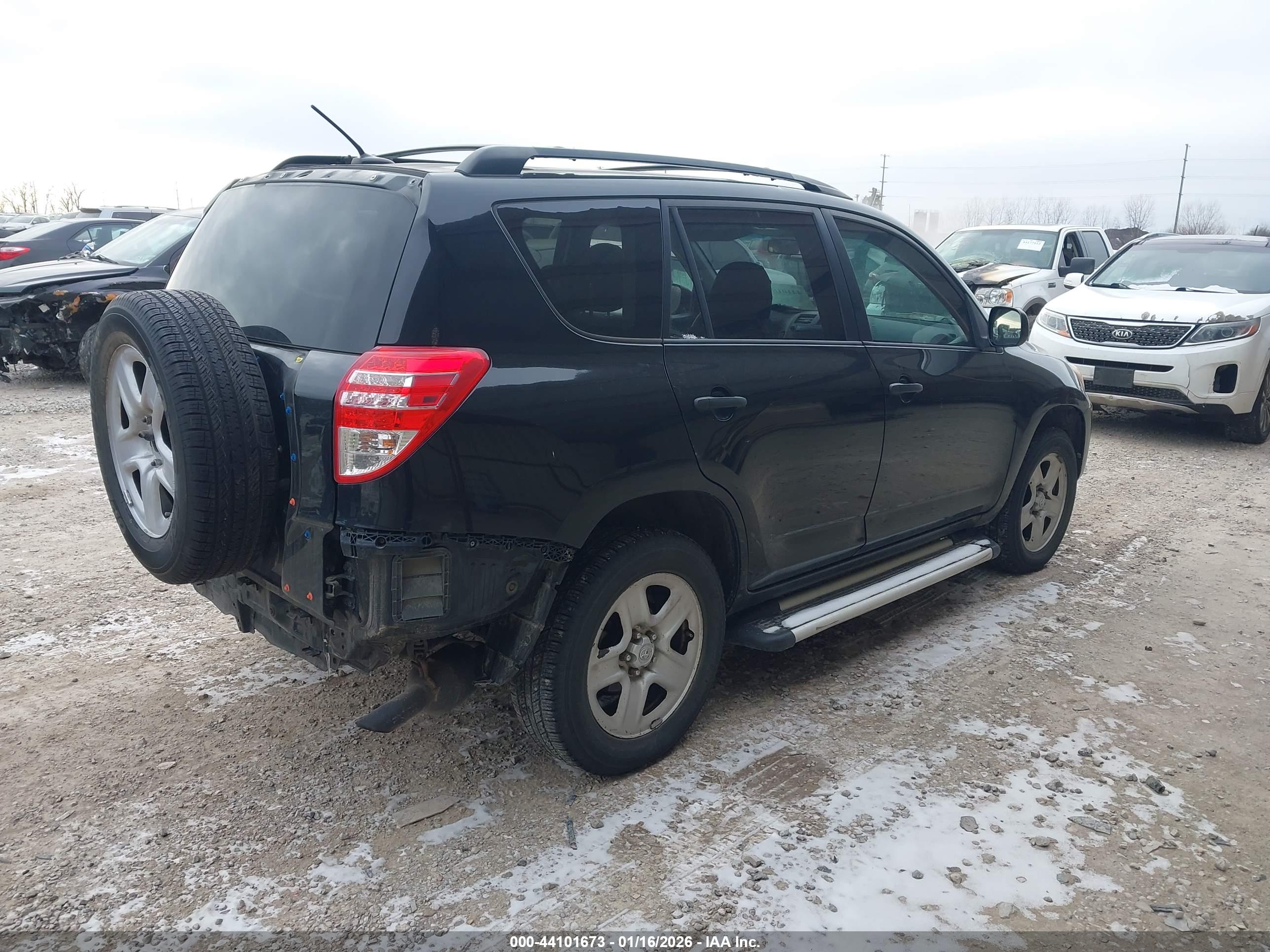 TOYOTA RAV4 image 4