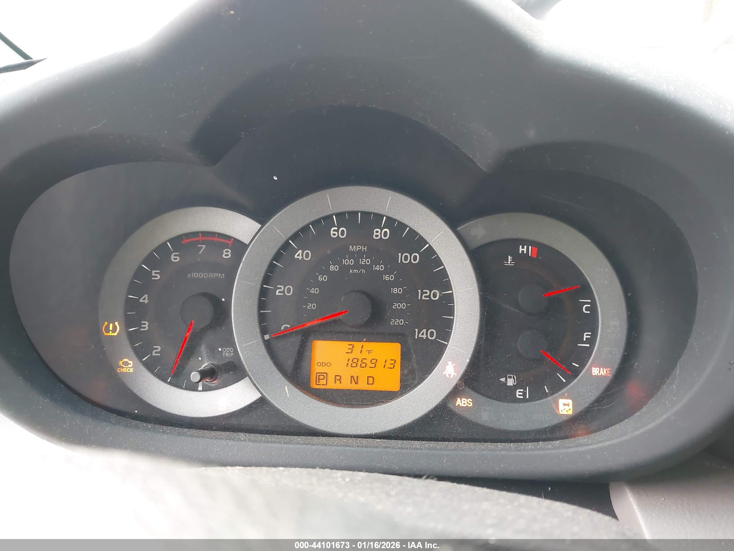 TOYOTA RAV4 image 7