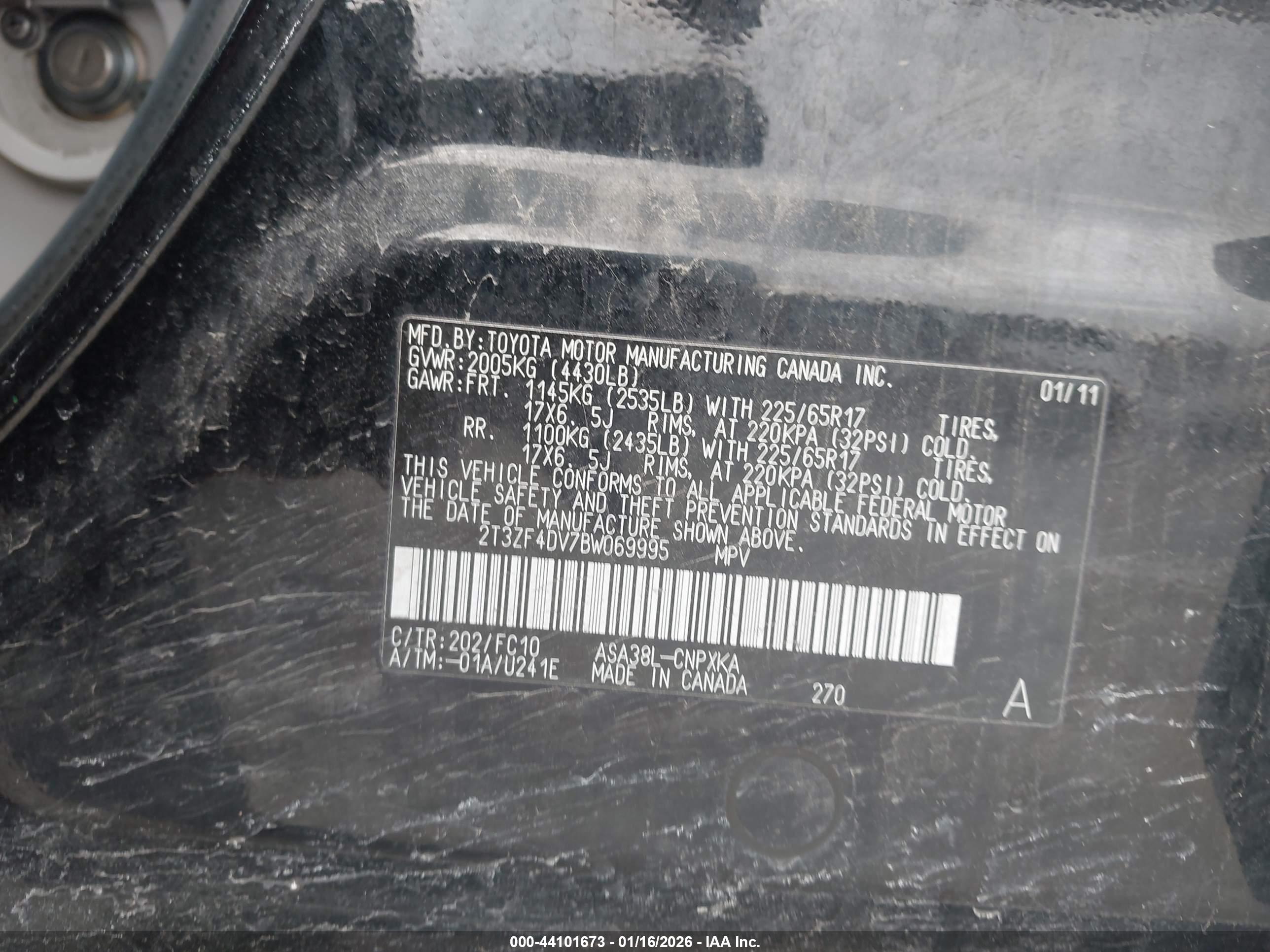 TOYOTA RAV4 image 9