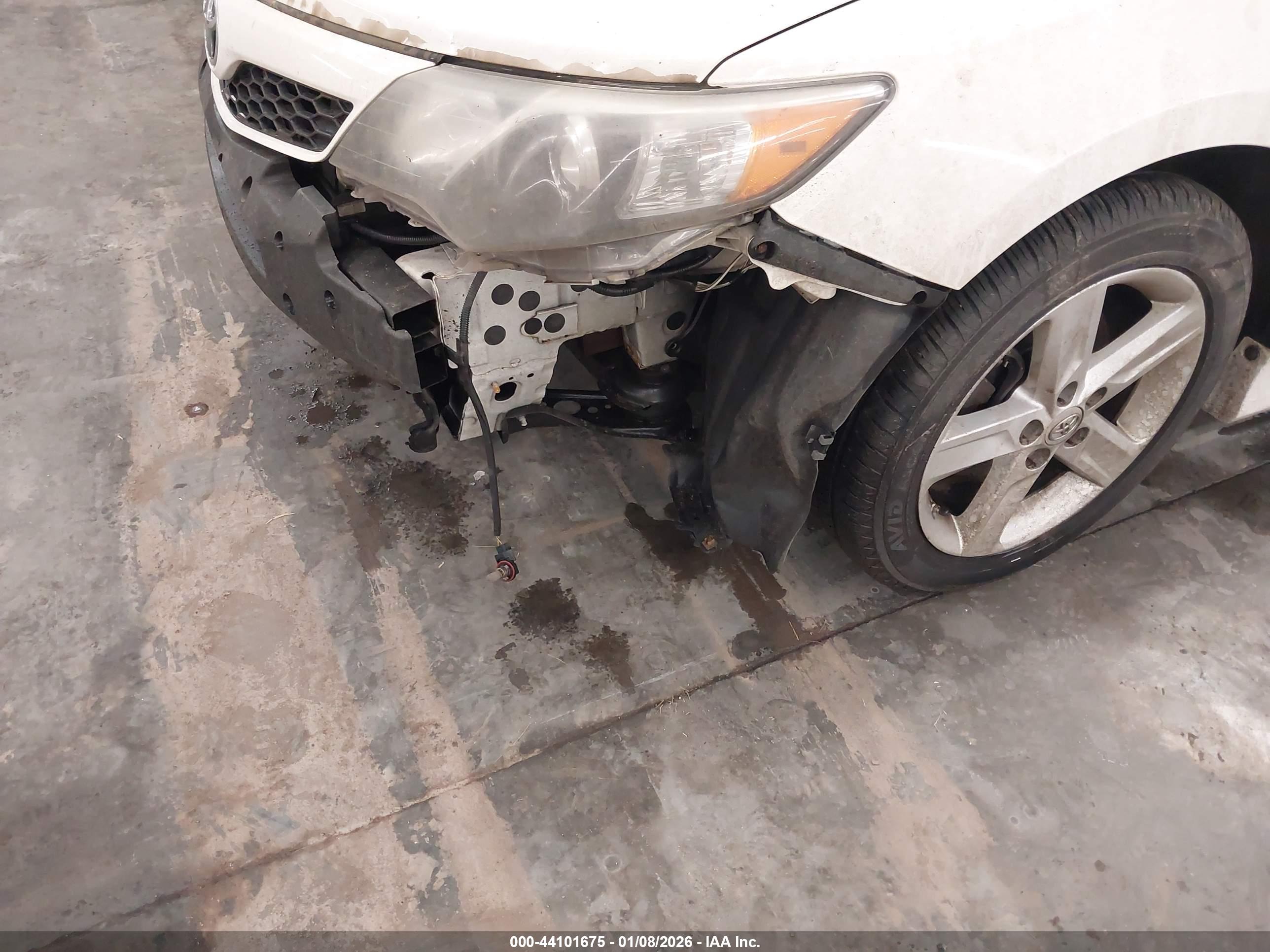 TOYOTA CAMRY image 6