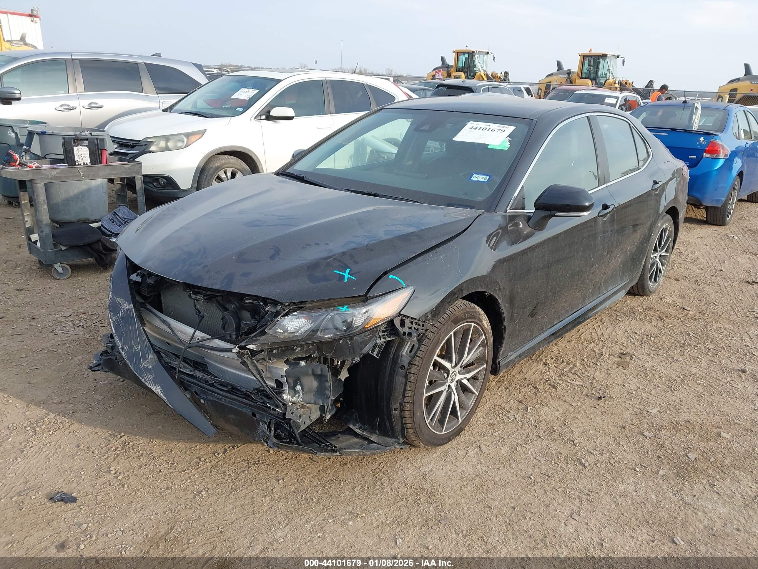 TOYOTA CAMRY image 2