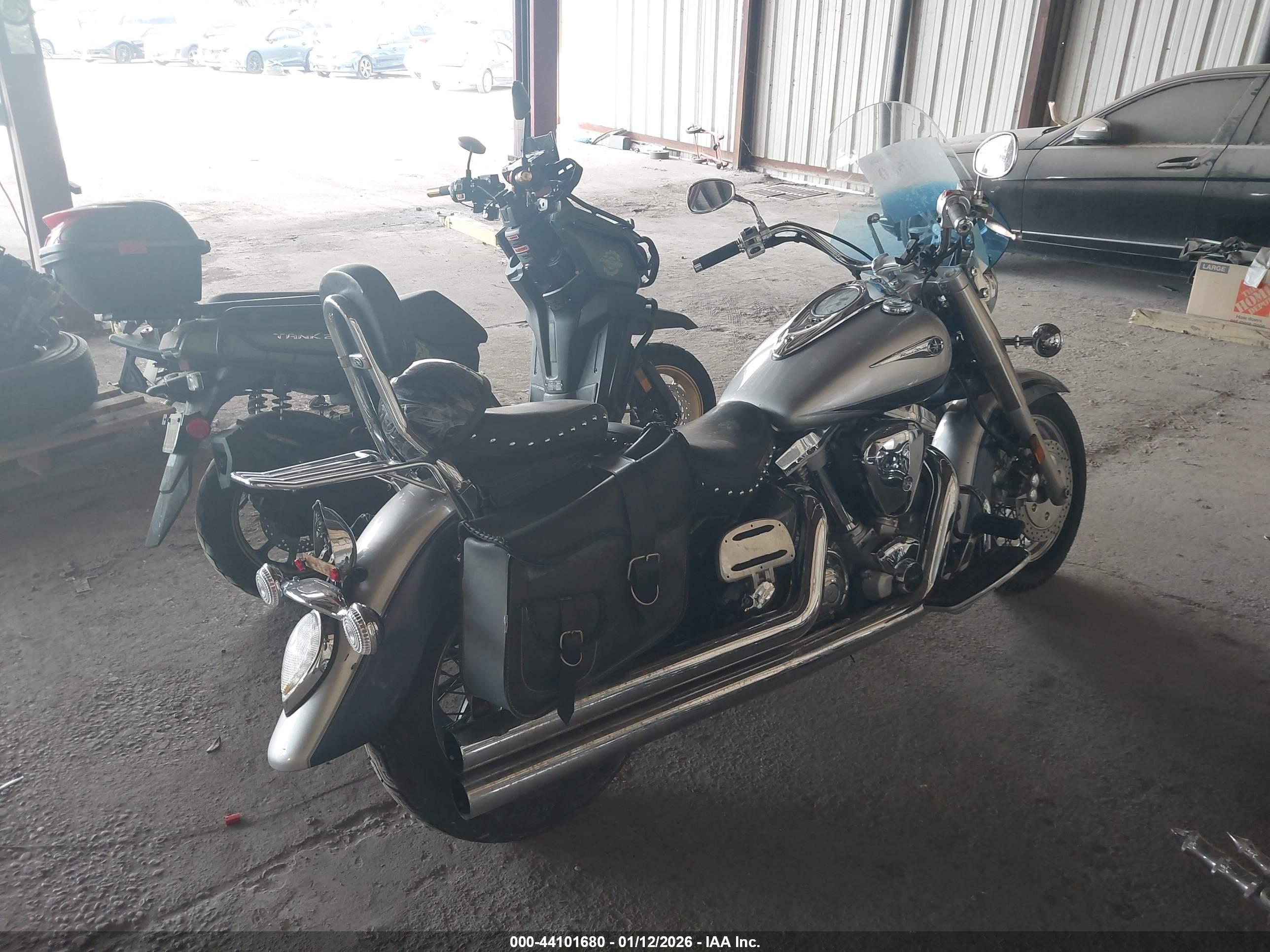 YAMAHA XV1700 image 4
