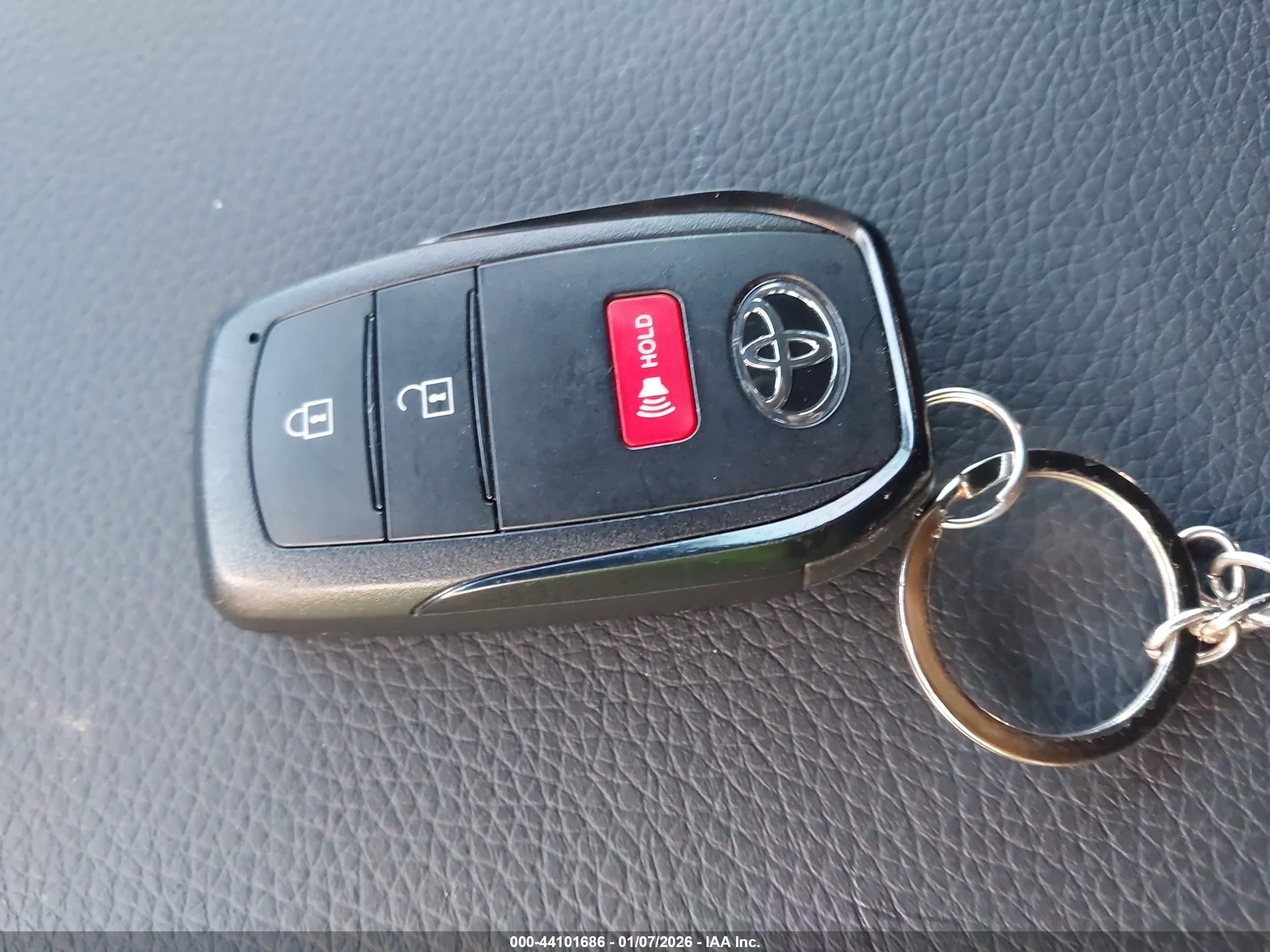 TOYOTA LAND image 11