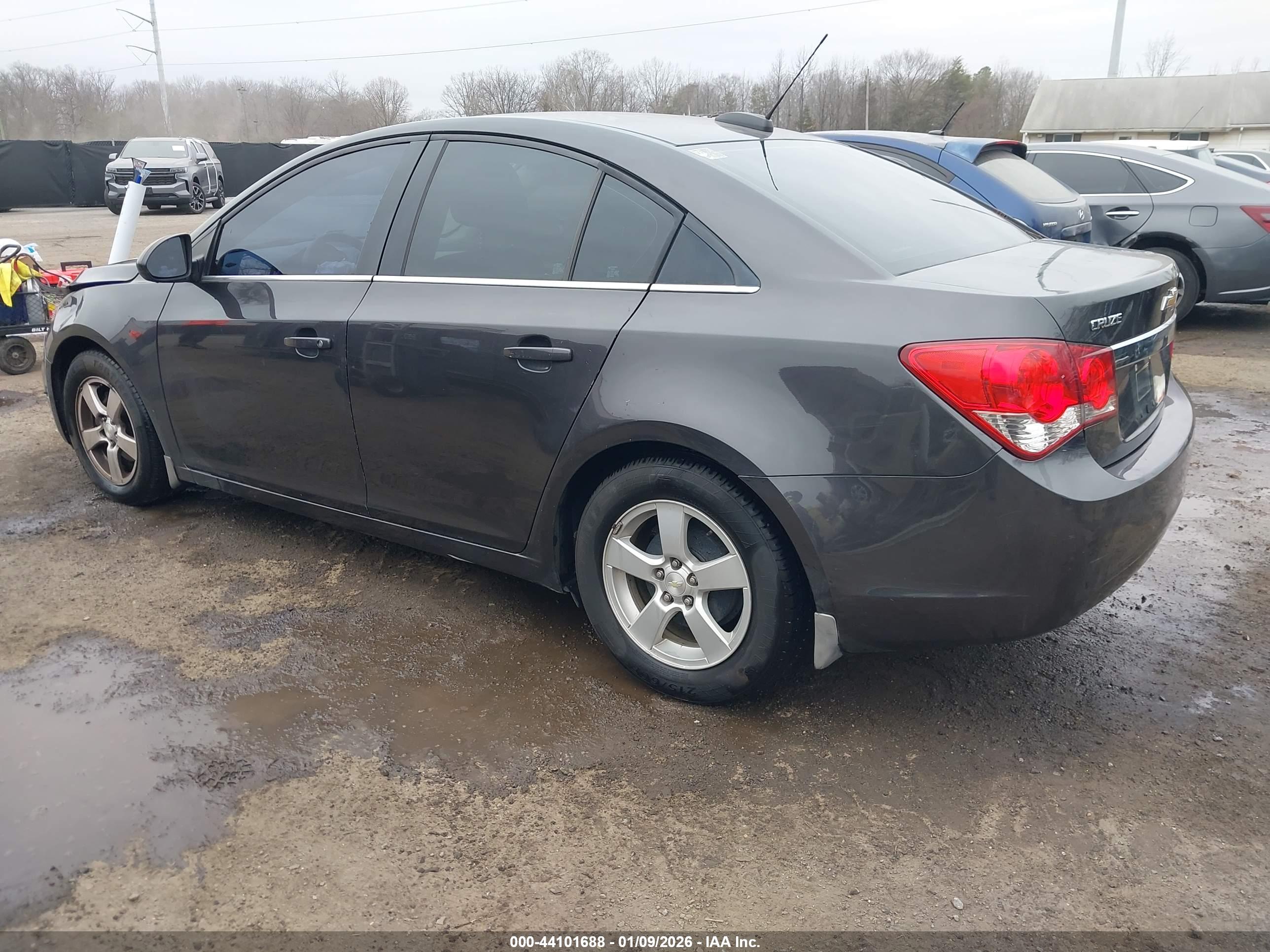 CHEVROLET CRUZE image 3