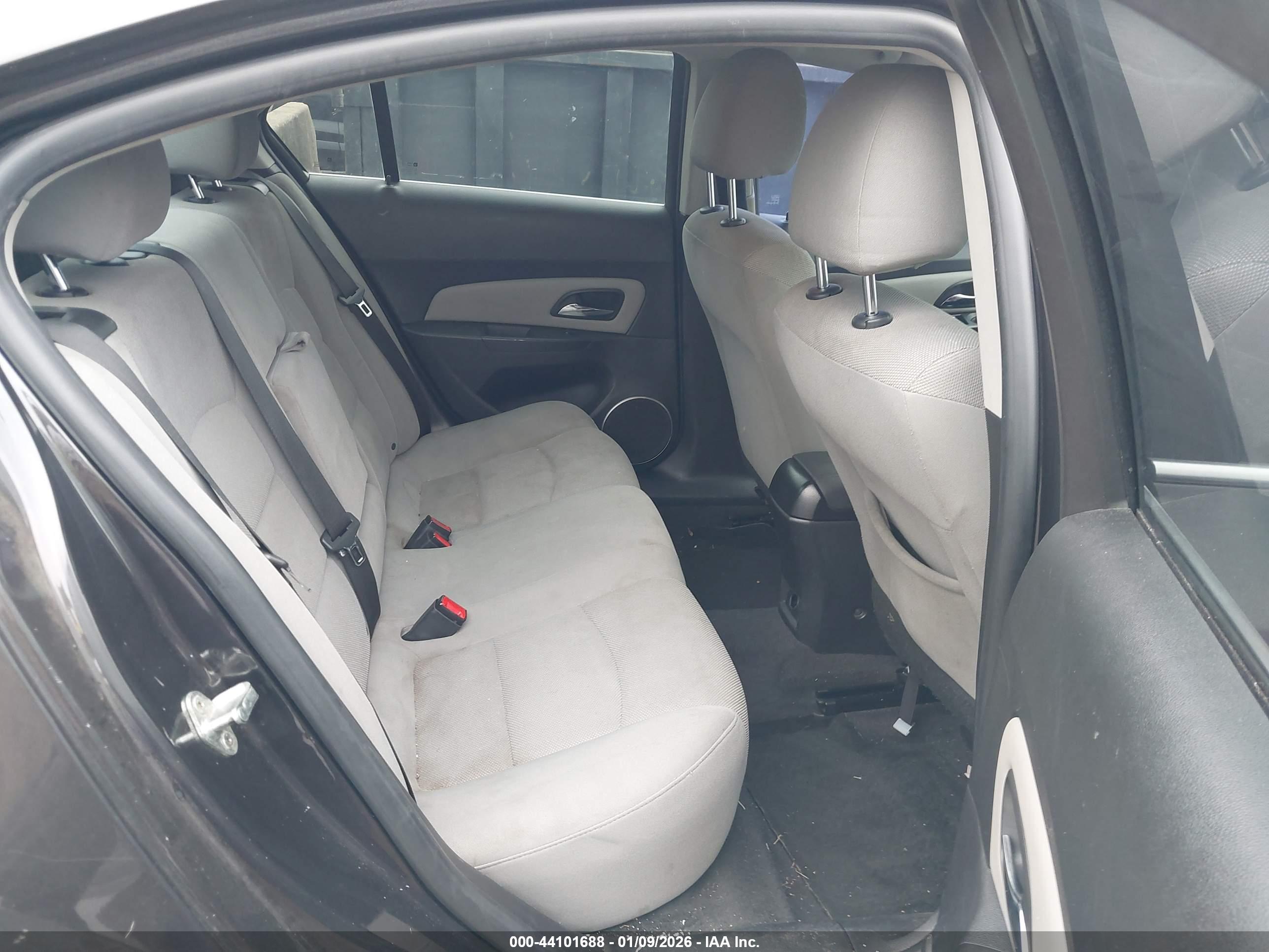 CHEVROLET CRUZE image 8