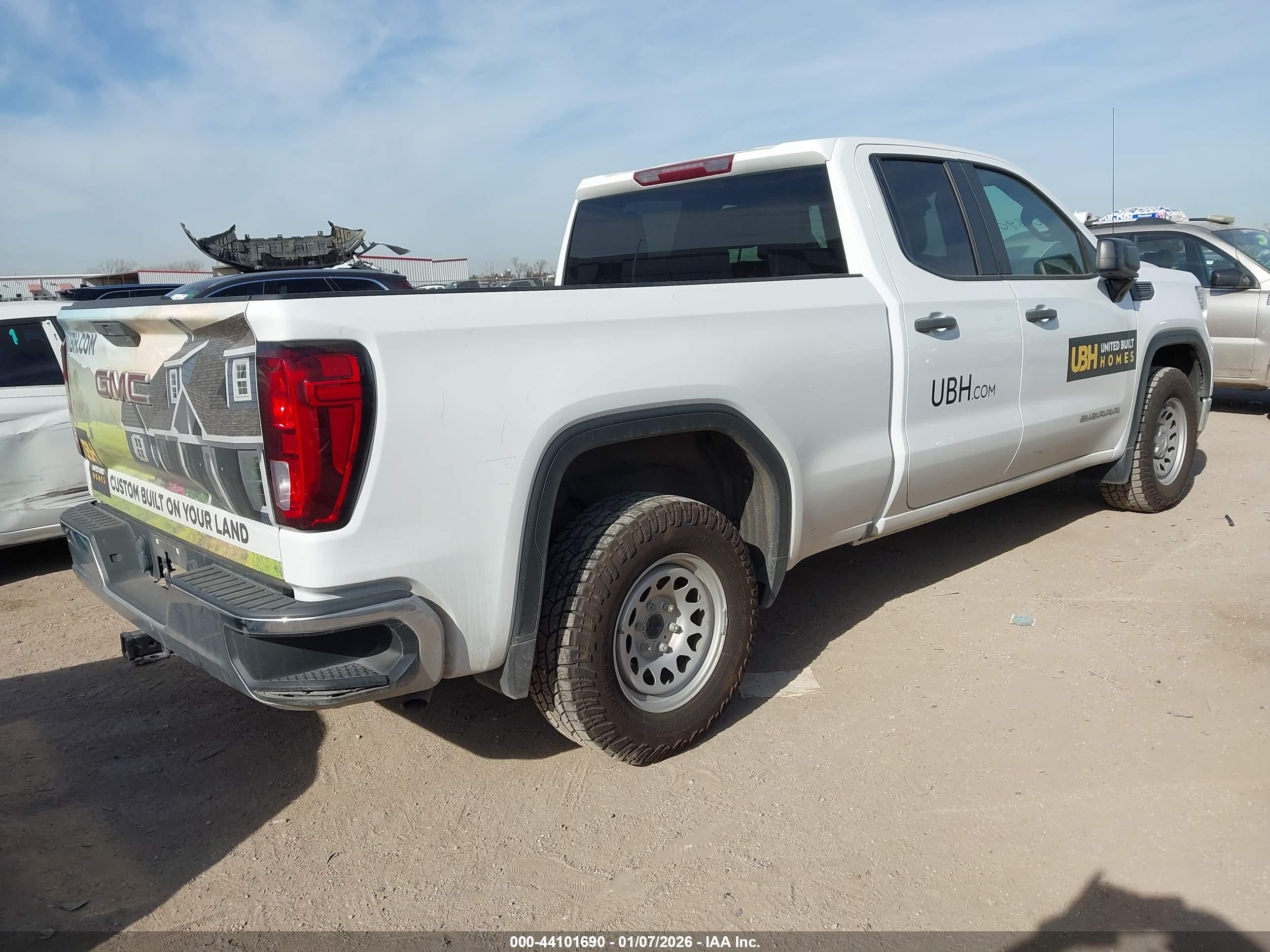 GMC SIERRA image 4