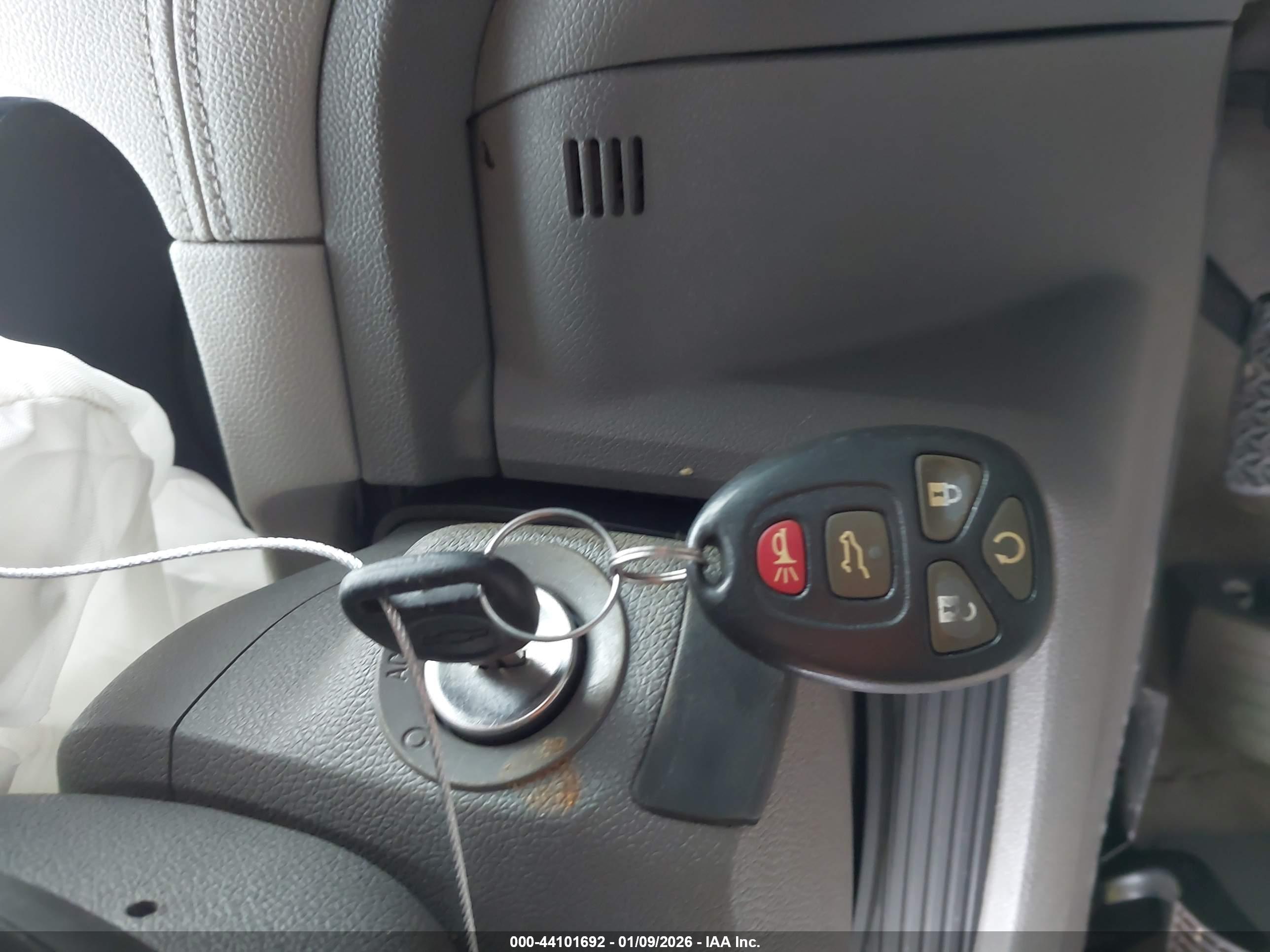 CHEVROLET TRAVERSE image 11
