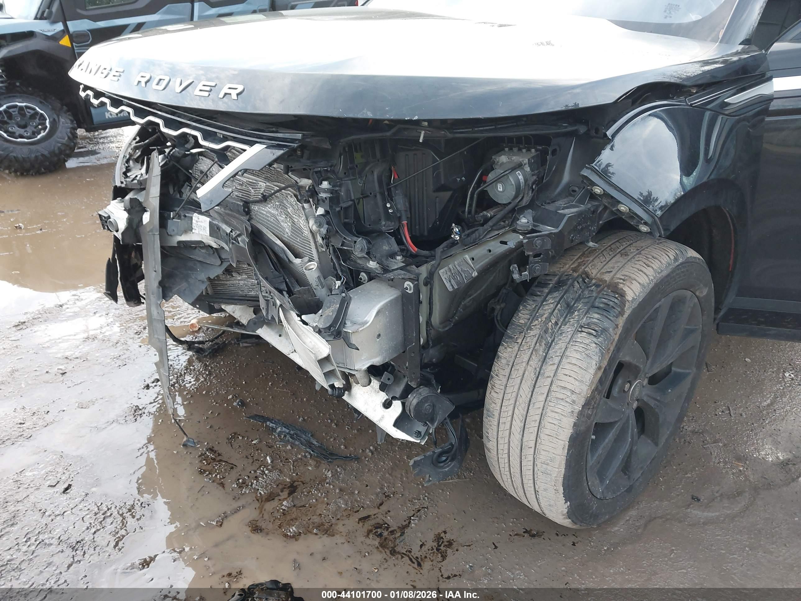 LAND ROVER image 6