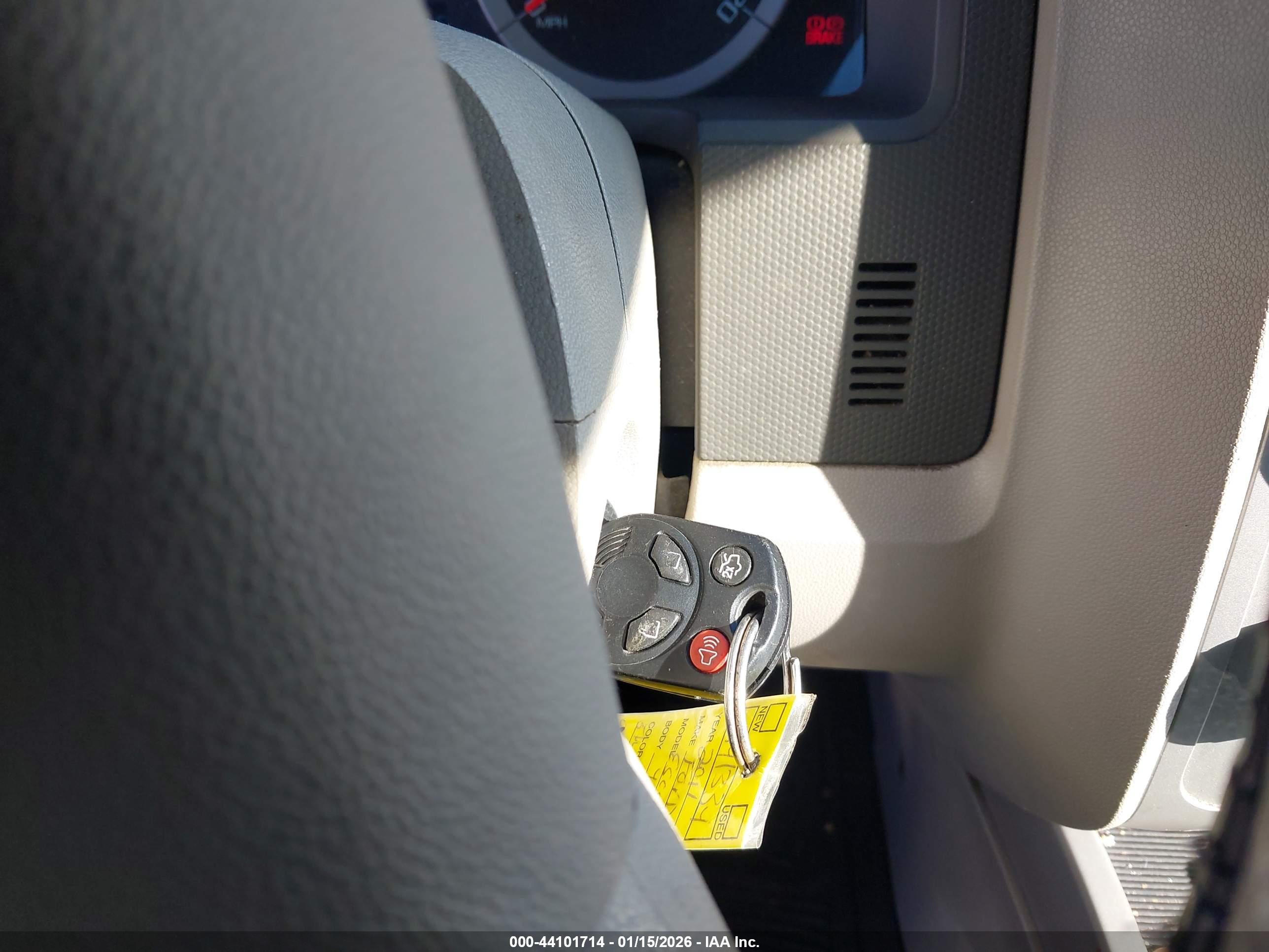 FORD ESCAPE image 11
